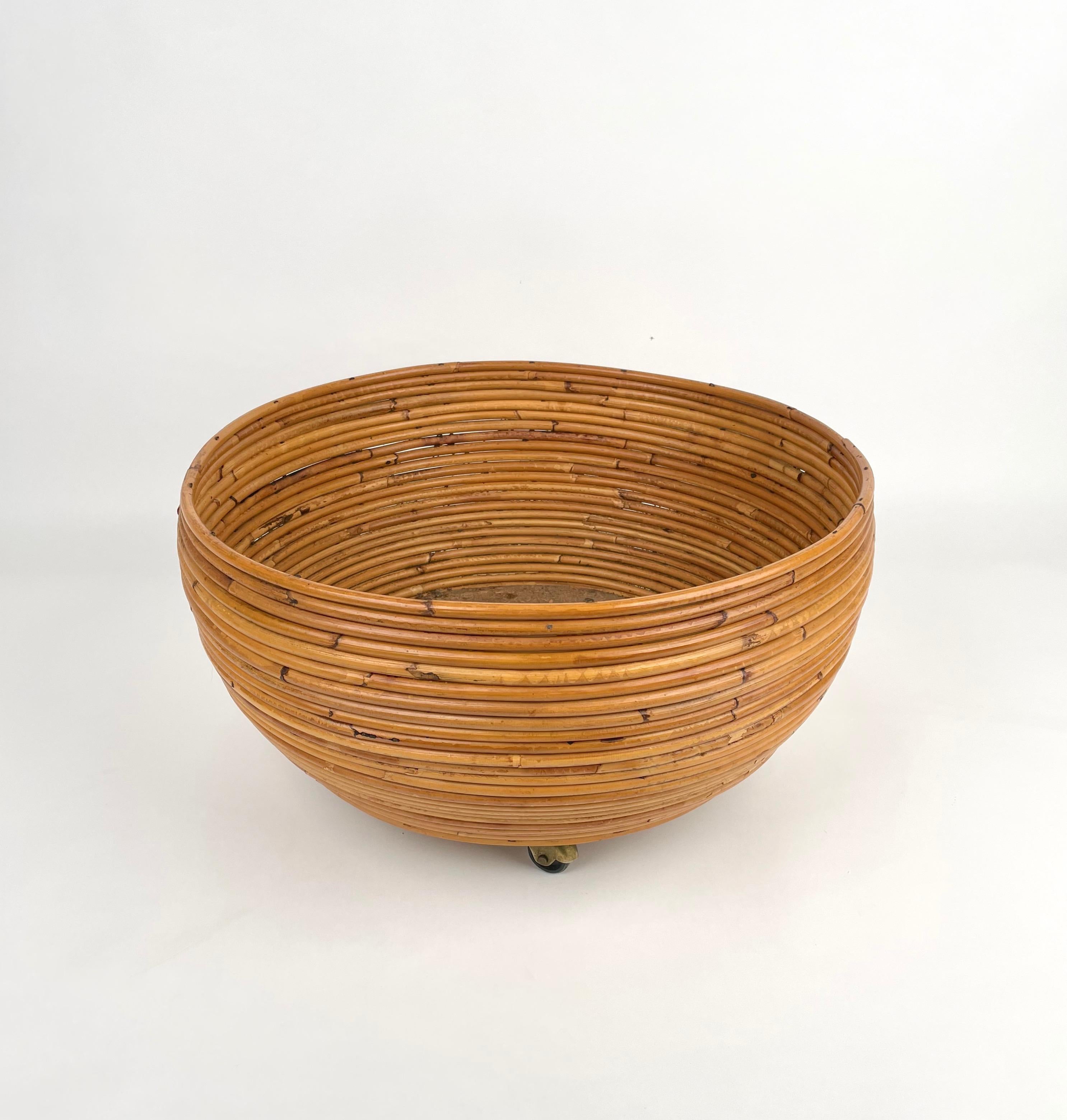Mid-20th Century Rattan Round Flower Stand Plant Holder in the Style of Vivai Del Sud Italy 1960s For Sale