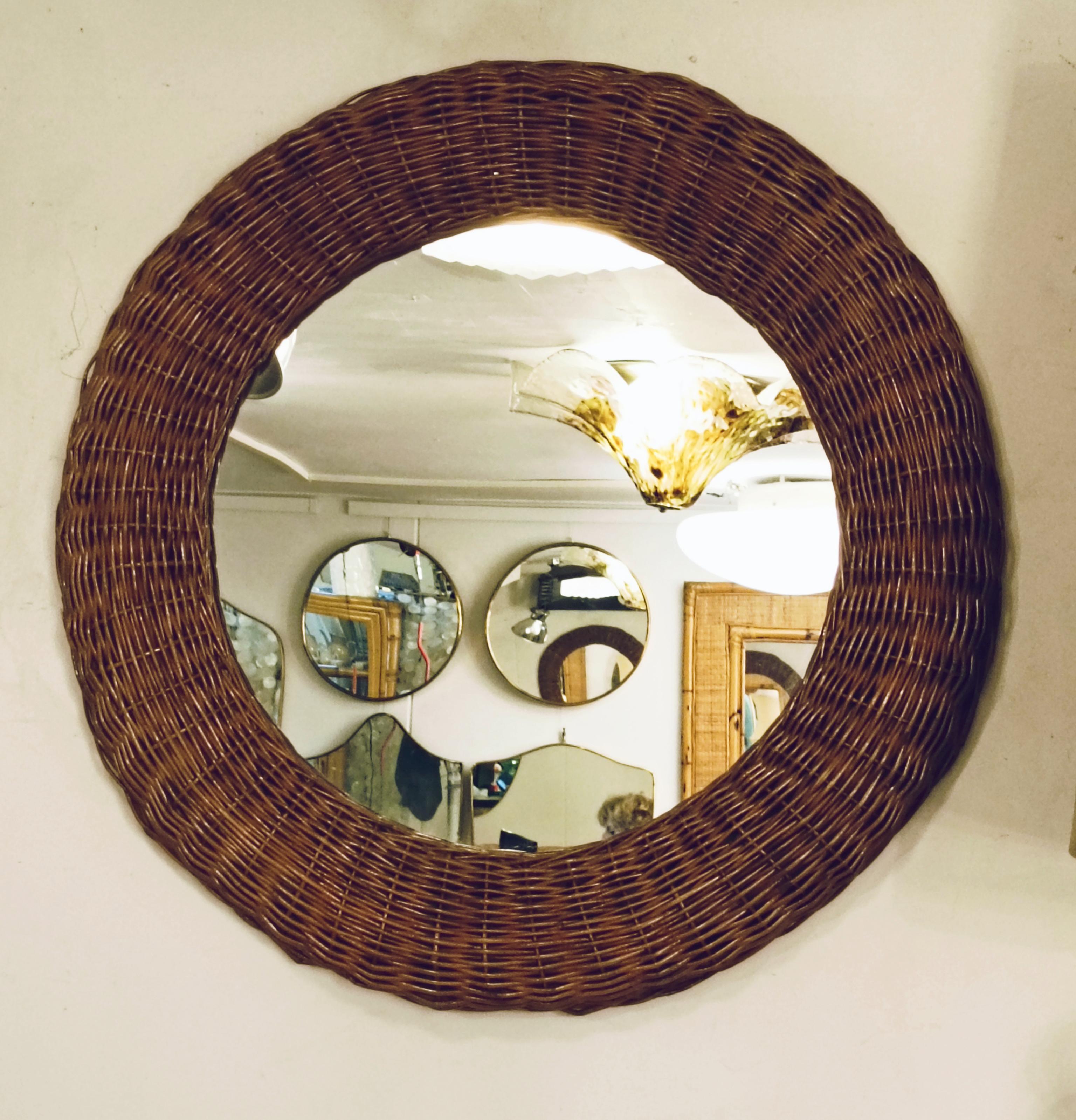Mid-Century Modern Miroir mural rond en rotin, Italie, années 1960 en vente