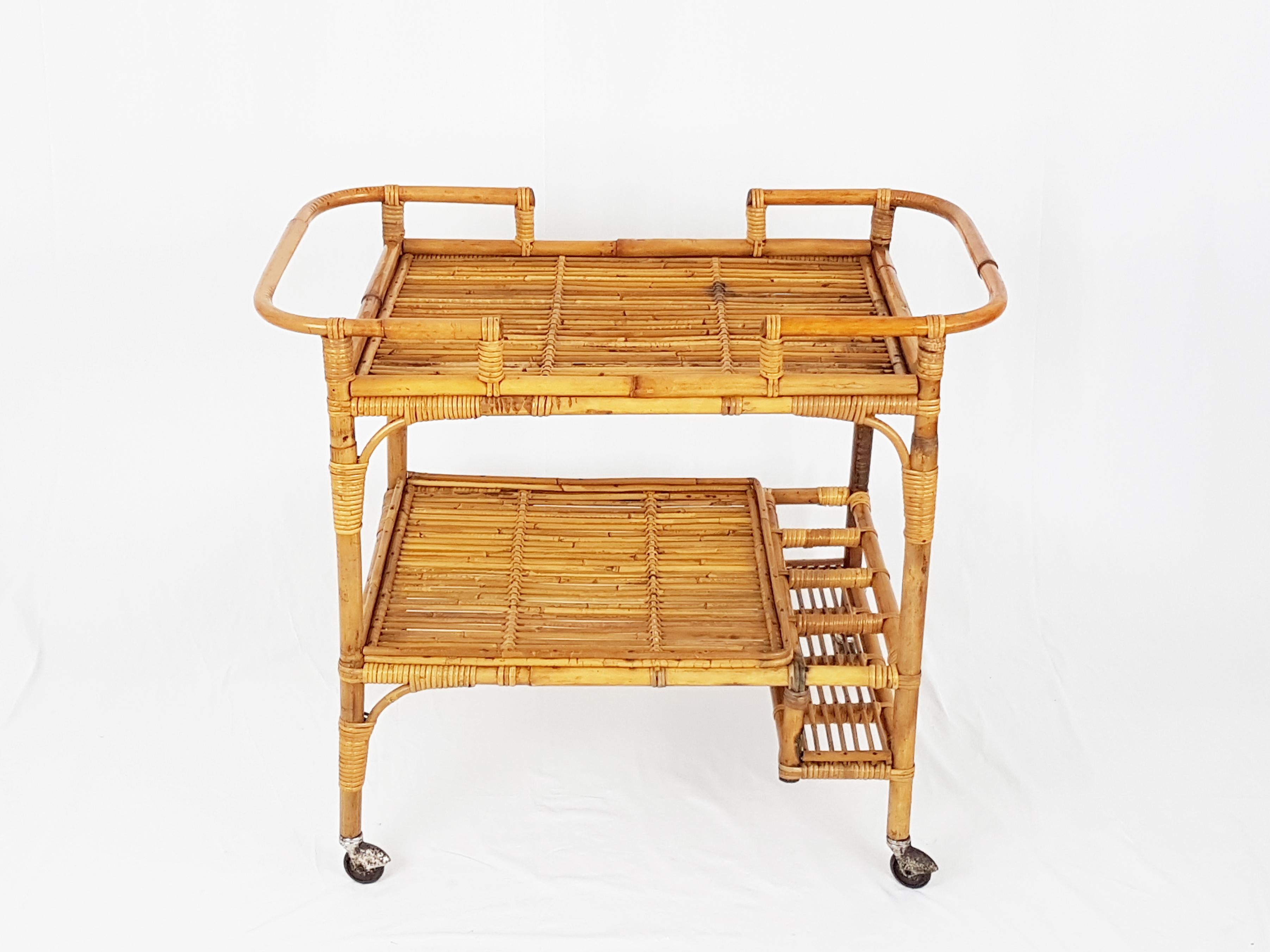 Mid-Century Modern Rattan & Rush Italian 1960s Serving Bar Cart Attributed to Bonacina