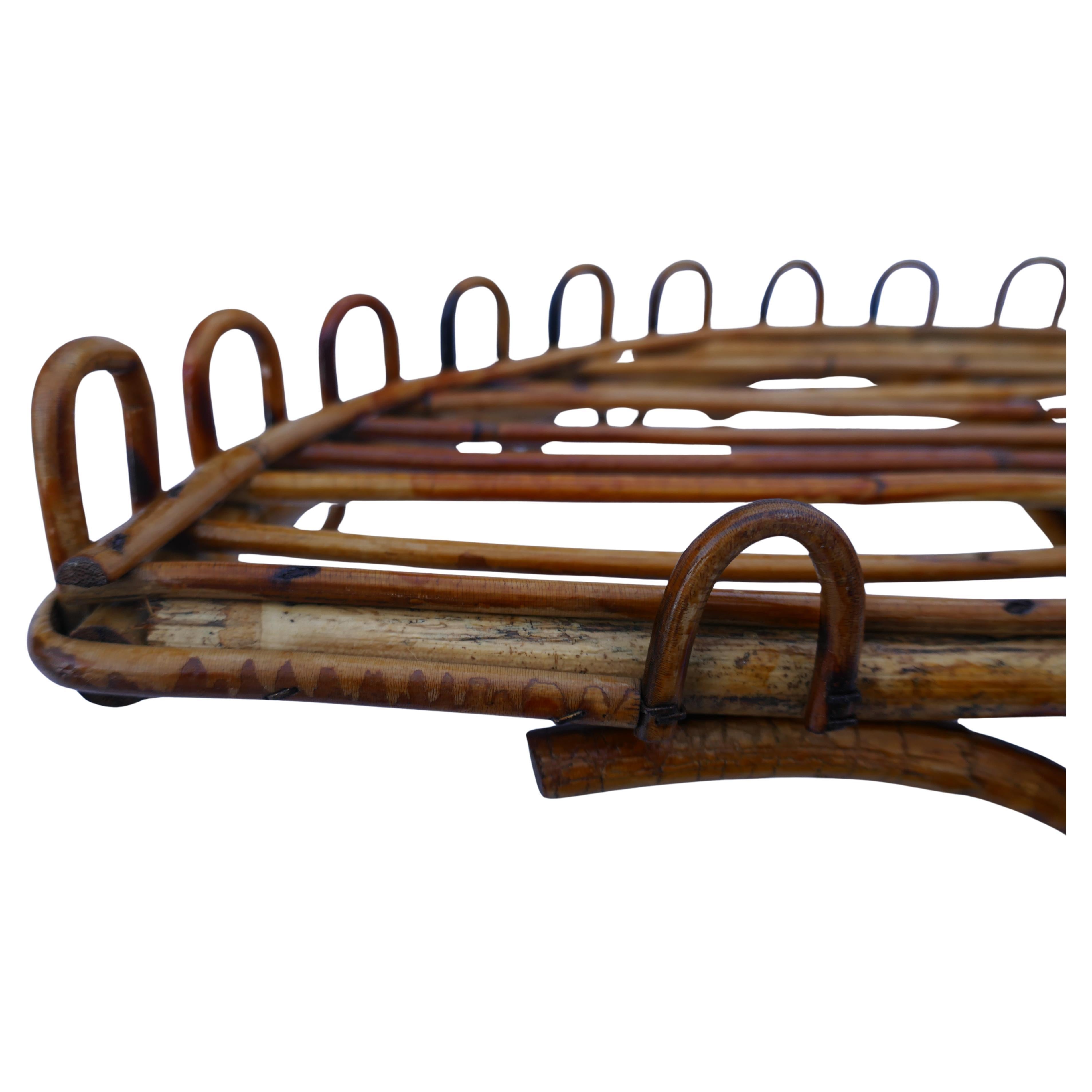 Rattan shelf
Good condition.
Thanks