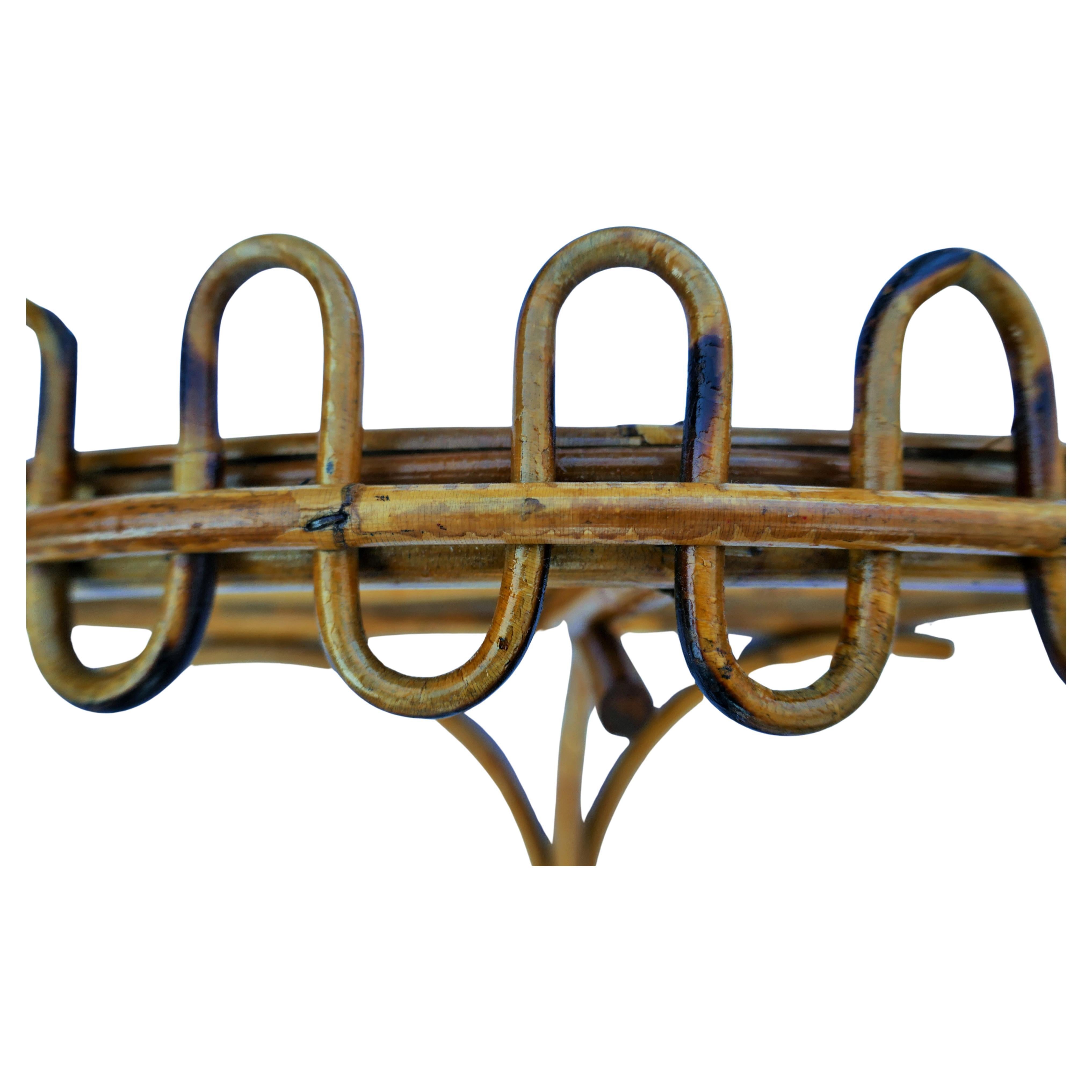 Rattan shelf in vendita 1
