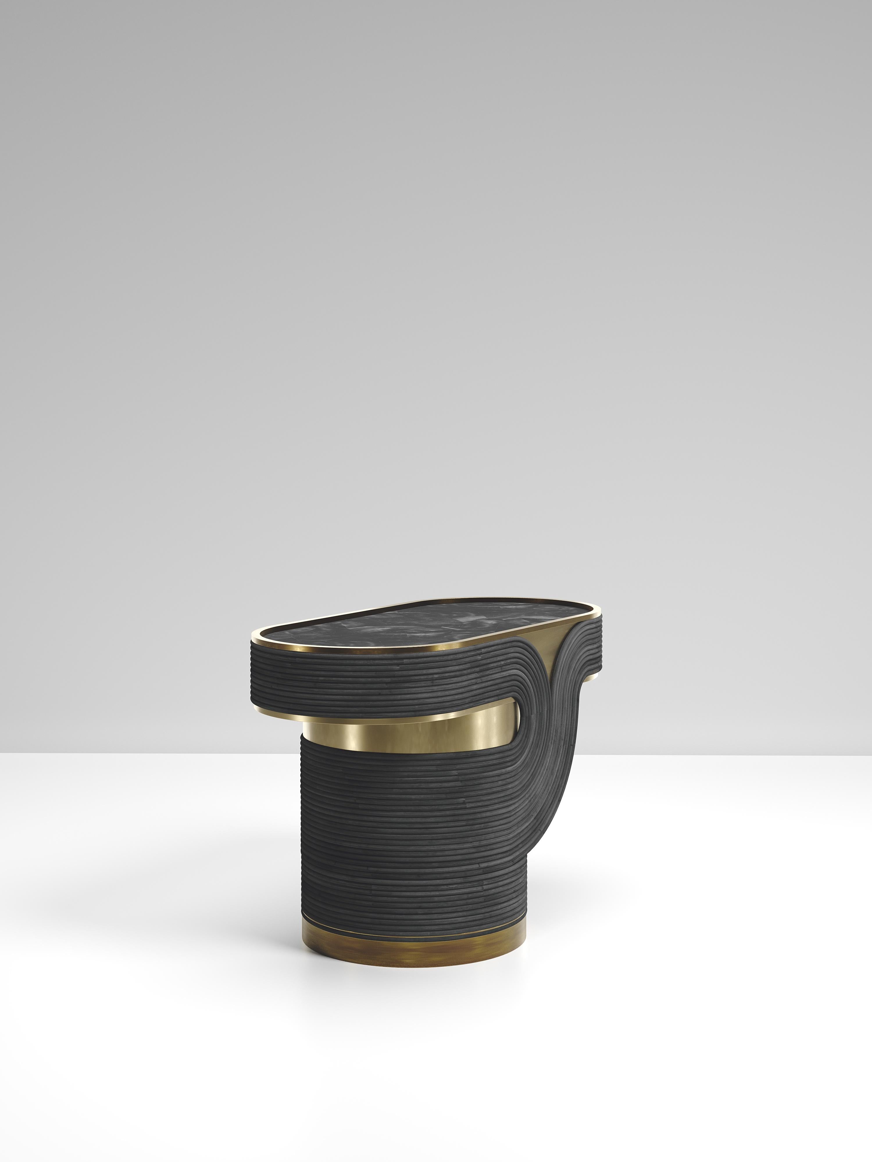 Beistelltisch aus Rattan mit Quarz- und Bronze-Patina-Messing-Intarsien aus Messing von R&Y Augousti (Art déco) im Angebot