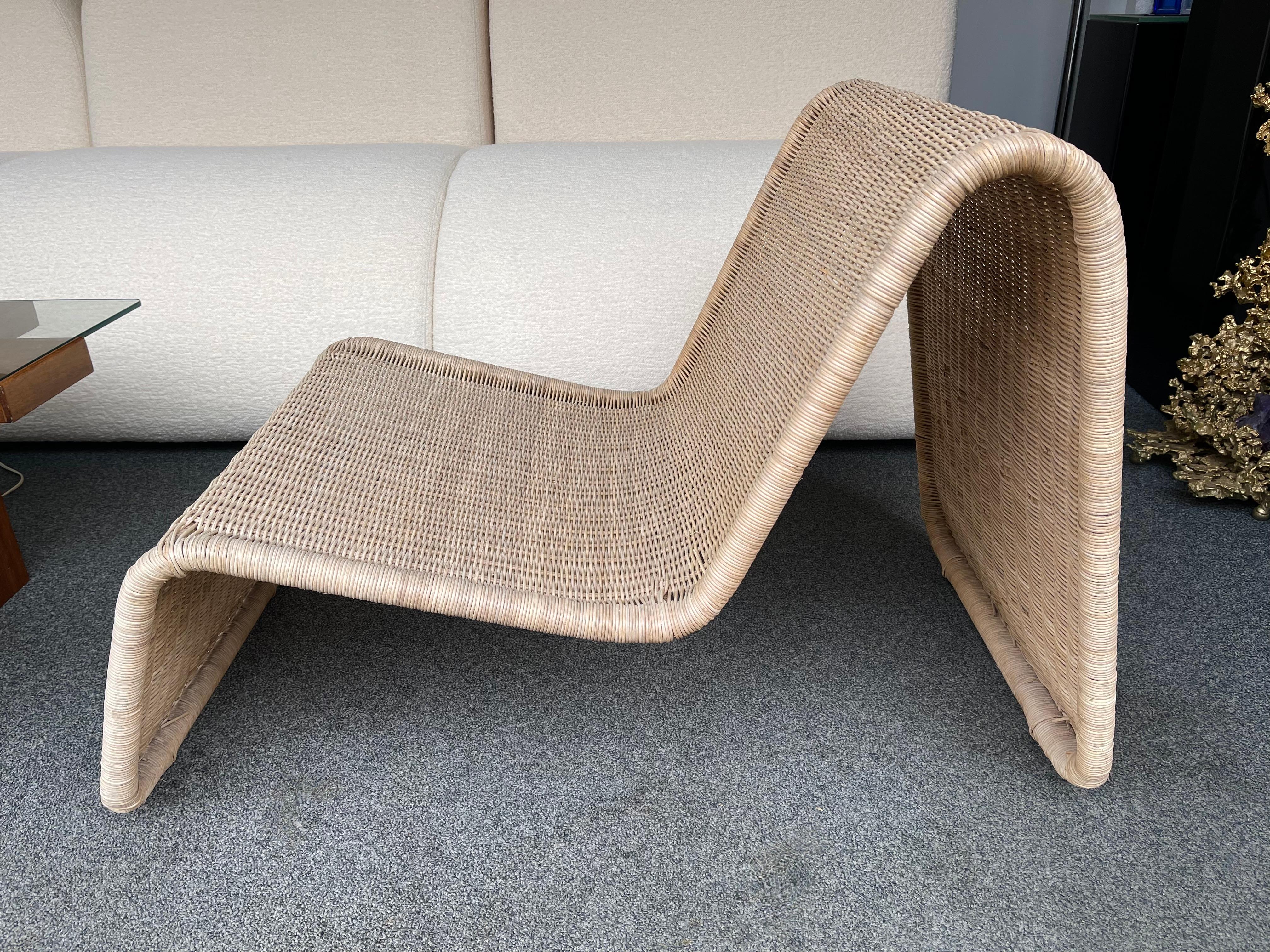 Mid-Century Modern Rattan Slipper Chair, 1980s For Sale