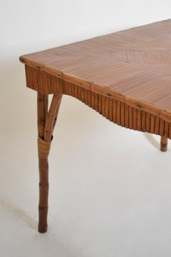 Table de jeu carrée en rotin, années 1950.