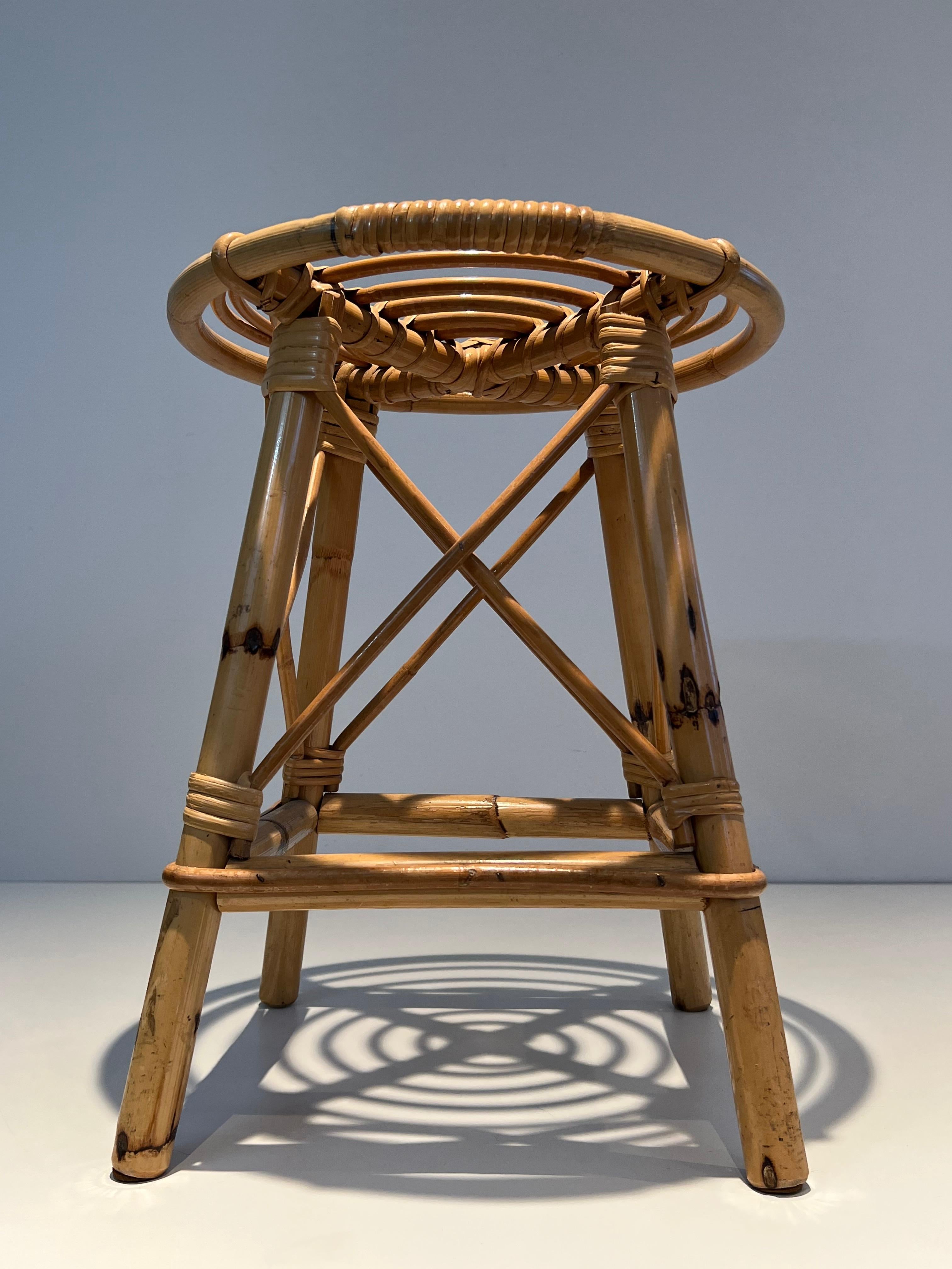 Rattan Stool. French French work. Circa 1970 In Good Condition For Sale In Marcq-en-Barœul, Hauts-de-France