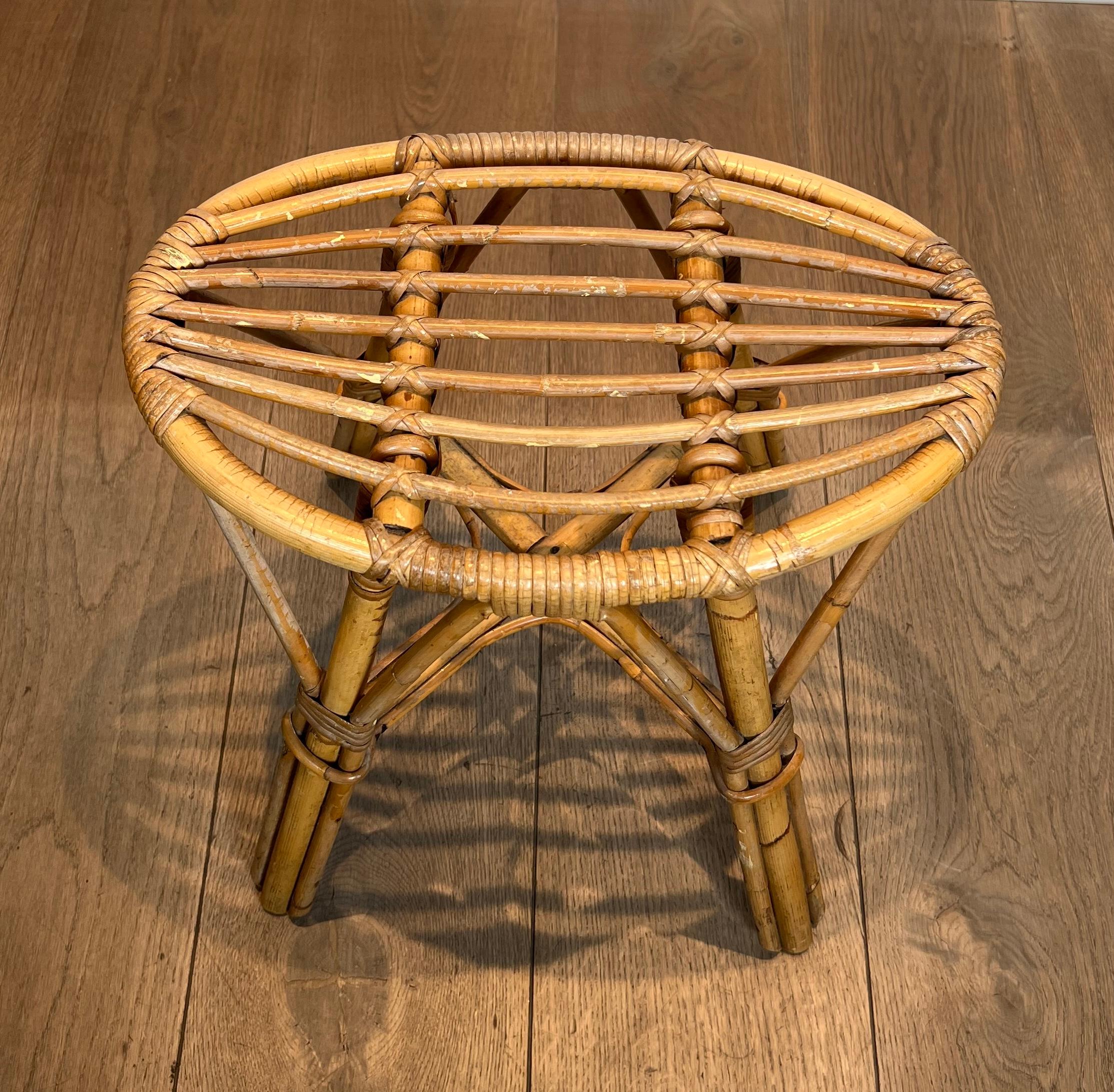 Fin du 20e siècle Tabouret en rotin. Œuvre française Circa 1970 en vente