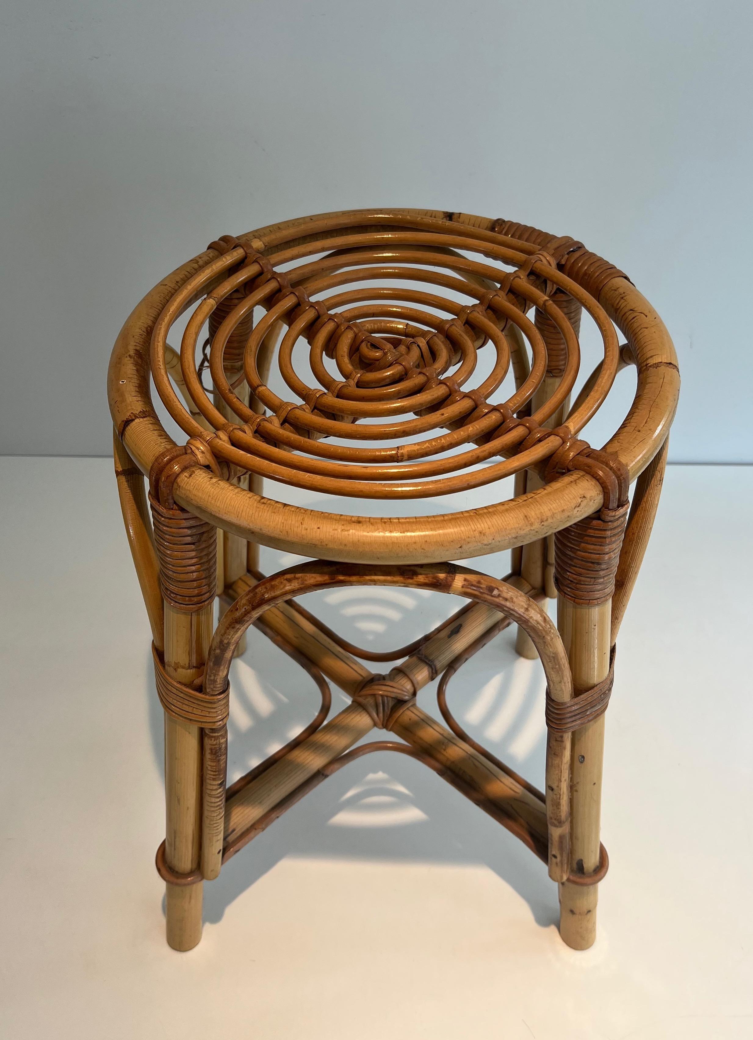 Rattan Stool. French work. Circa 1950 In Good Condition For Sale In Marcq-en-Barœul, Hauts-de-France