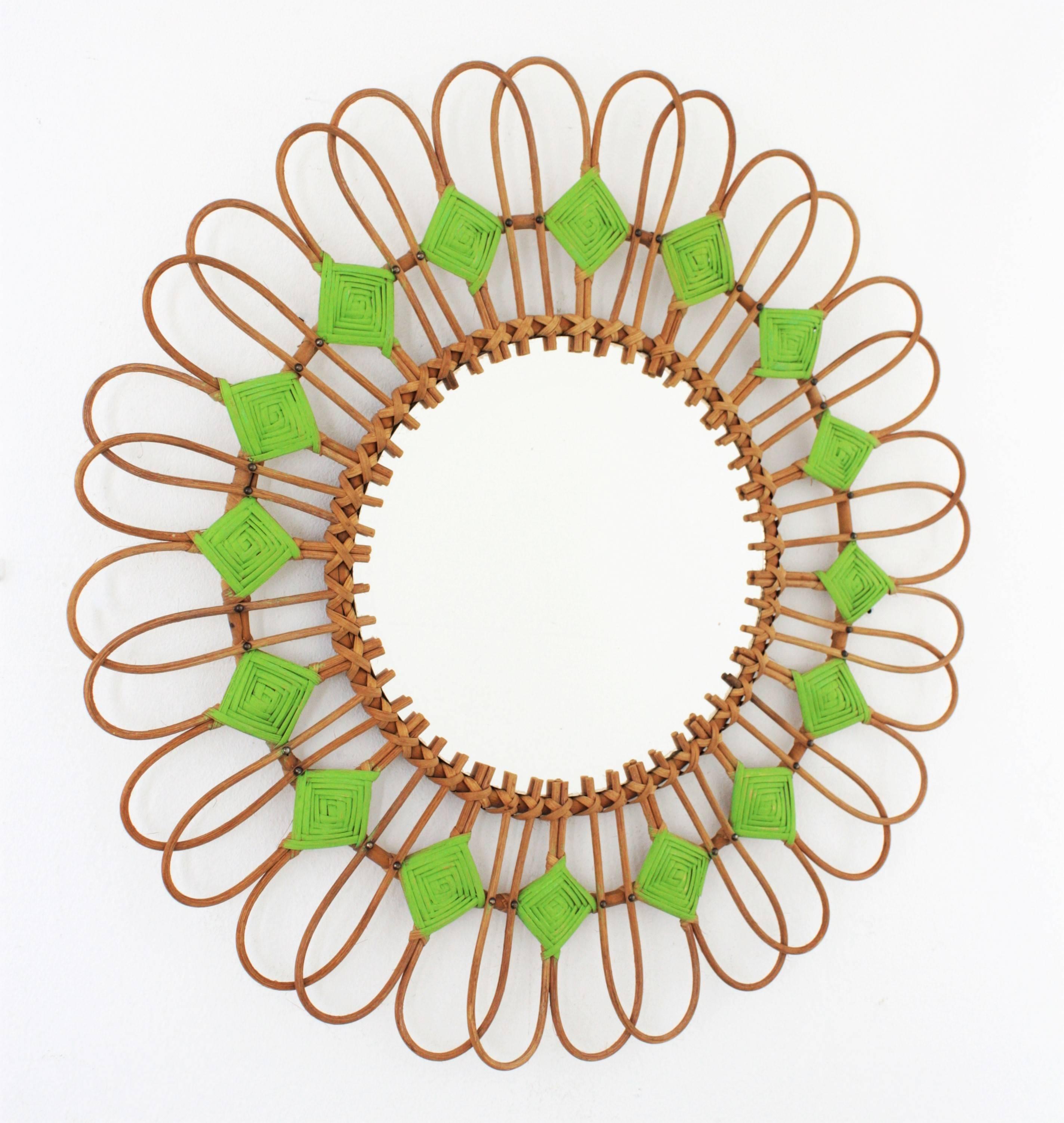 Rattan Sunburst Flower Mirror with Green Accents, 1950s In Good Condition For Sale In Barcelona, ES