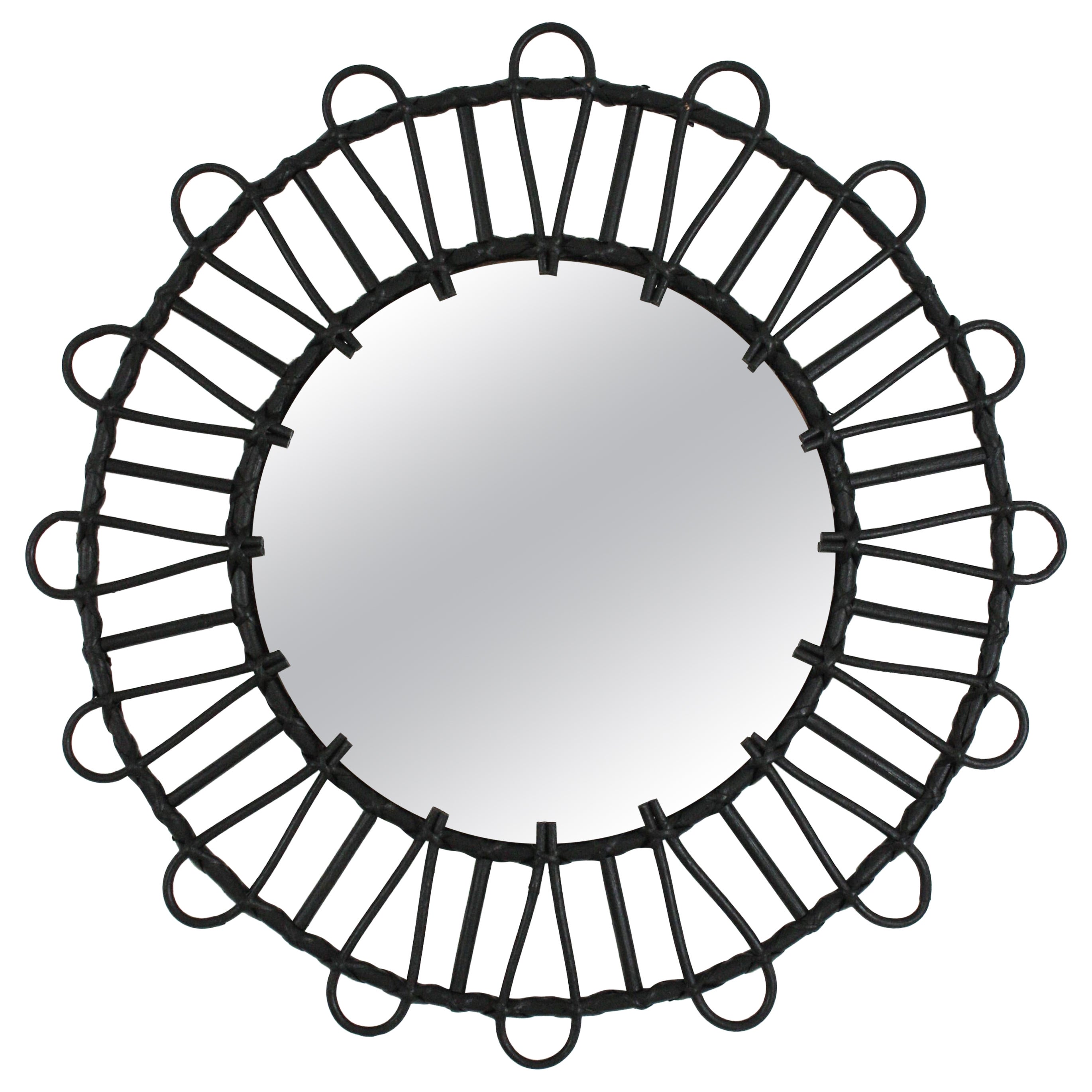 Rattan-Sunburst-Spiegel in schwarzer Patina im Angebot