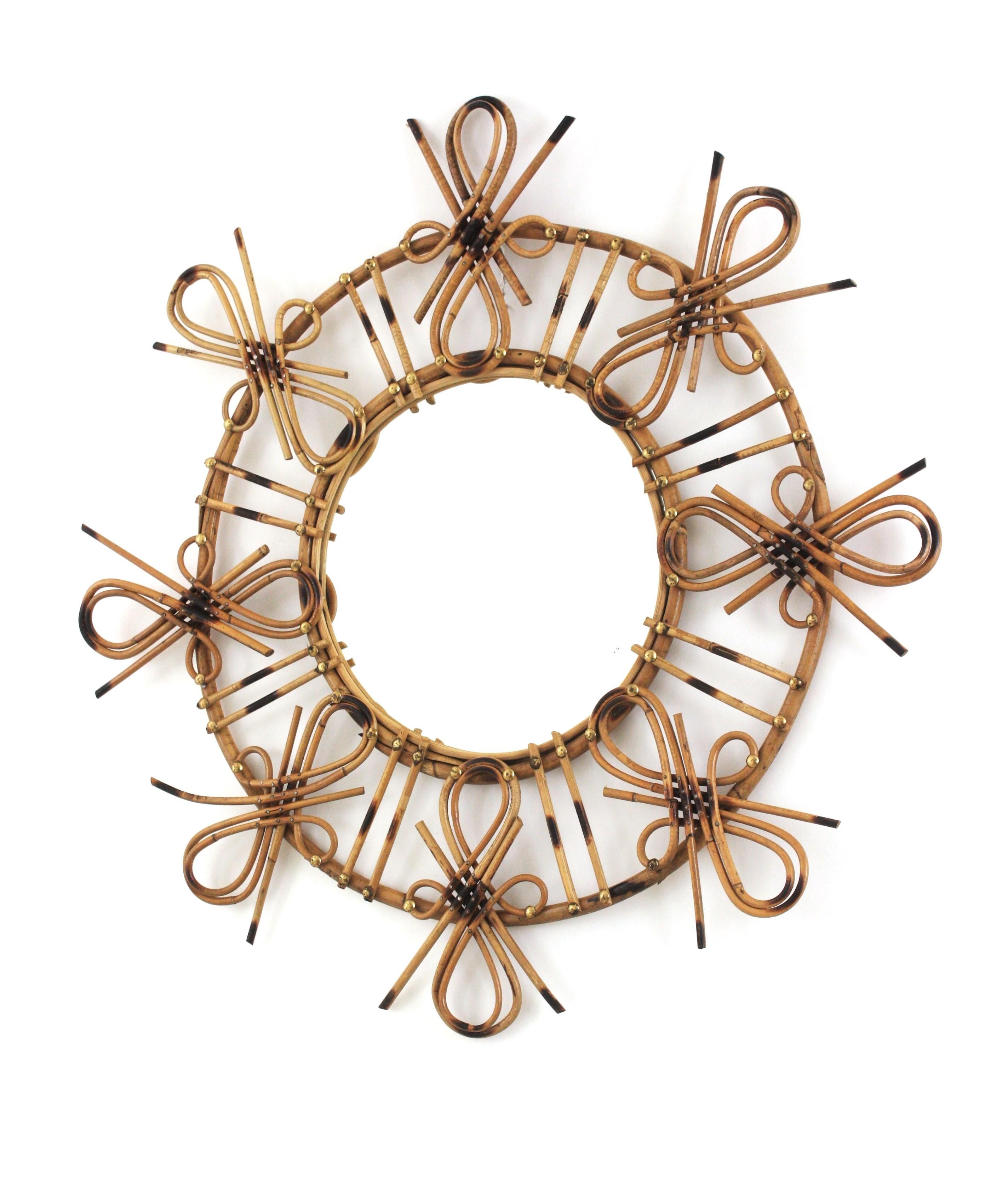 Specchio in rattan Sunburst con motivo Chinoiserie, anni '50 in vendita 1