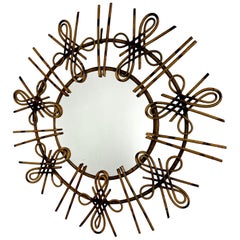Specchio "Sunburst" in rattan con motivi chinoiserie, Spagna, anni '50