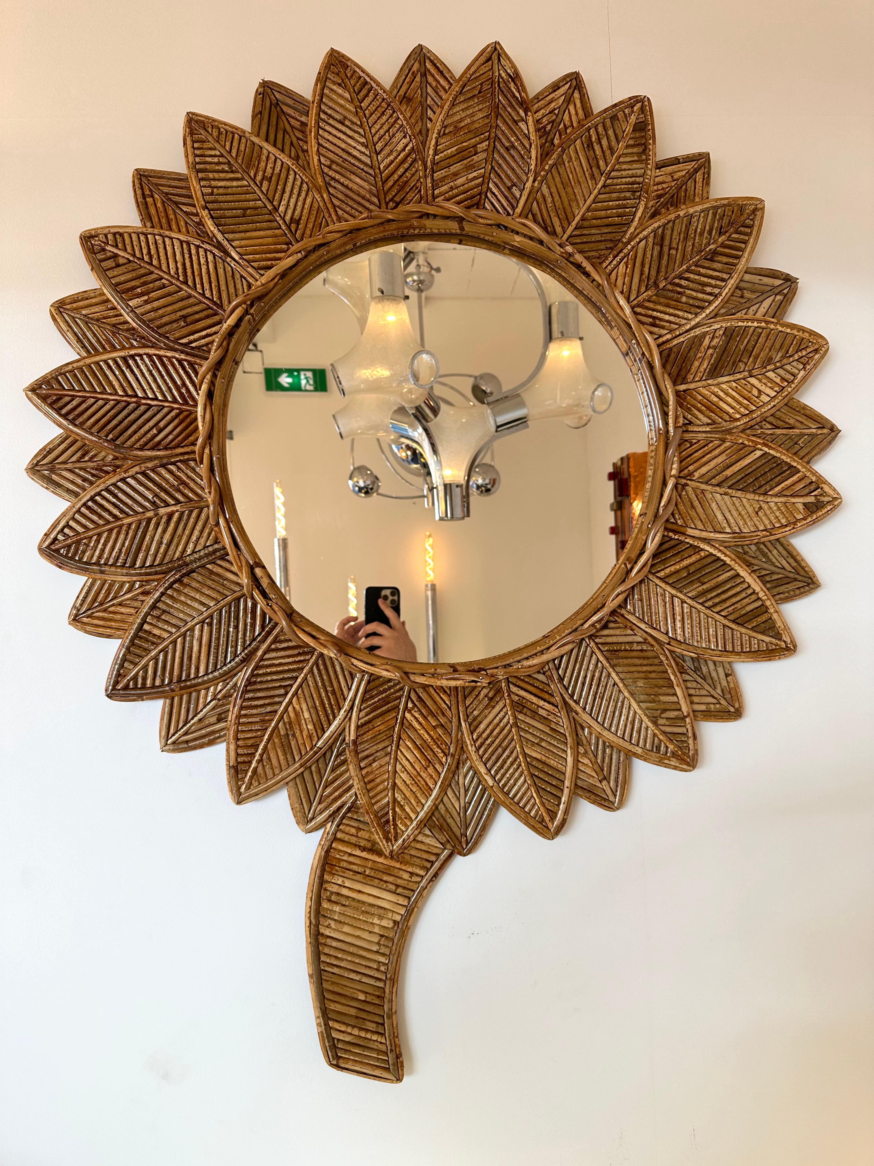 Rattan Sunflower Mirror by Vivai Del Sud. Italy, 1970s In Good Condition In SAINT-OUEN, FR