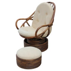 Fauteuil à bascule pivotant en rotin avec ottomans