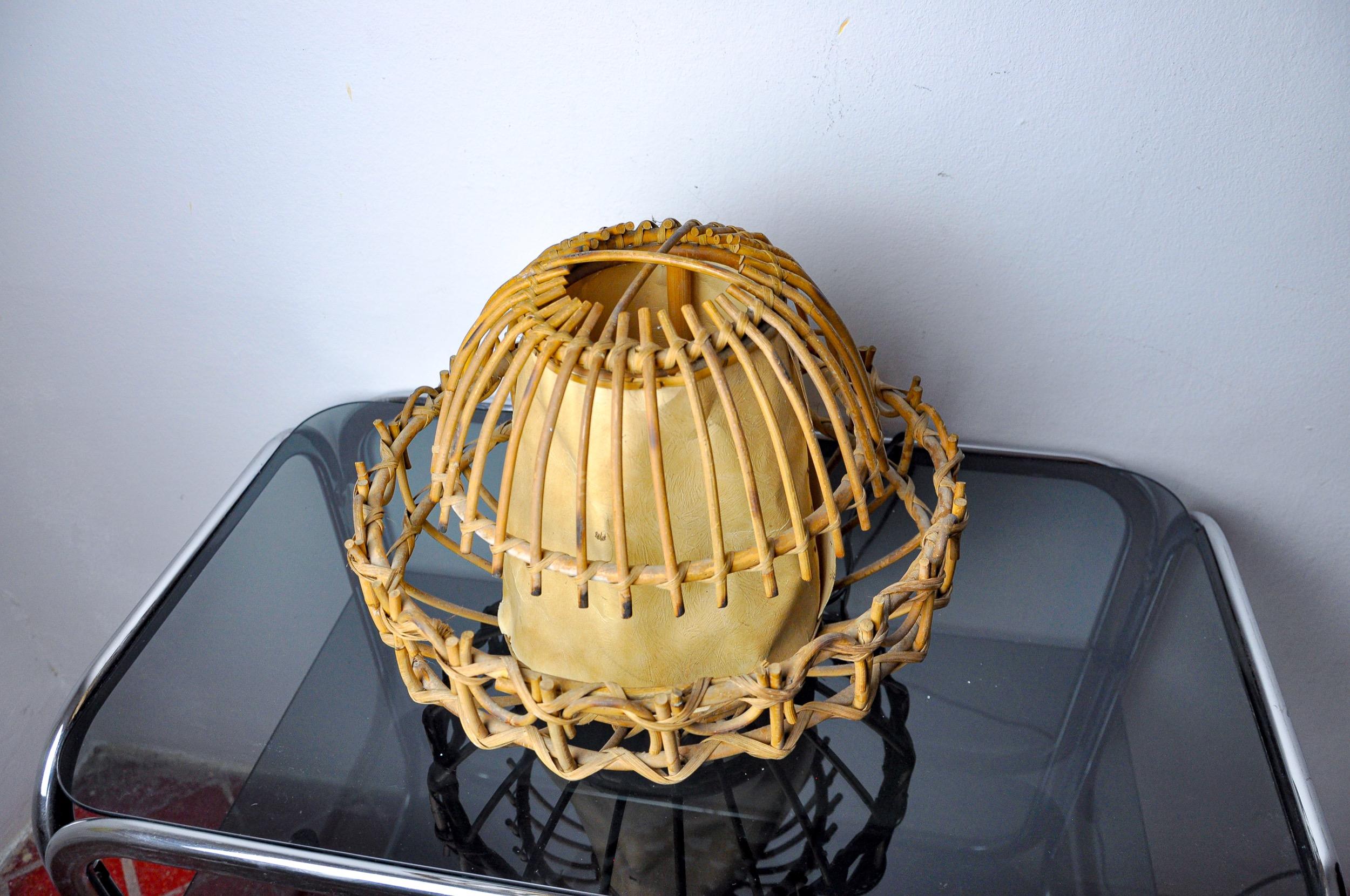 Français Lampe de table en rotin, art populaire, France, 1960 en vente