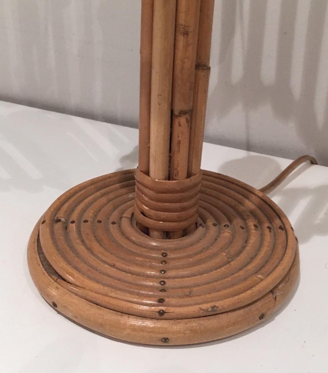 Rattan Table Lamp. French Work in the Style of Audoux Minet. Circa 1950 In Good Condition For Sale In Marcq-en-Barœul, Hauts-de-France