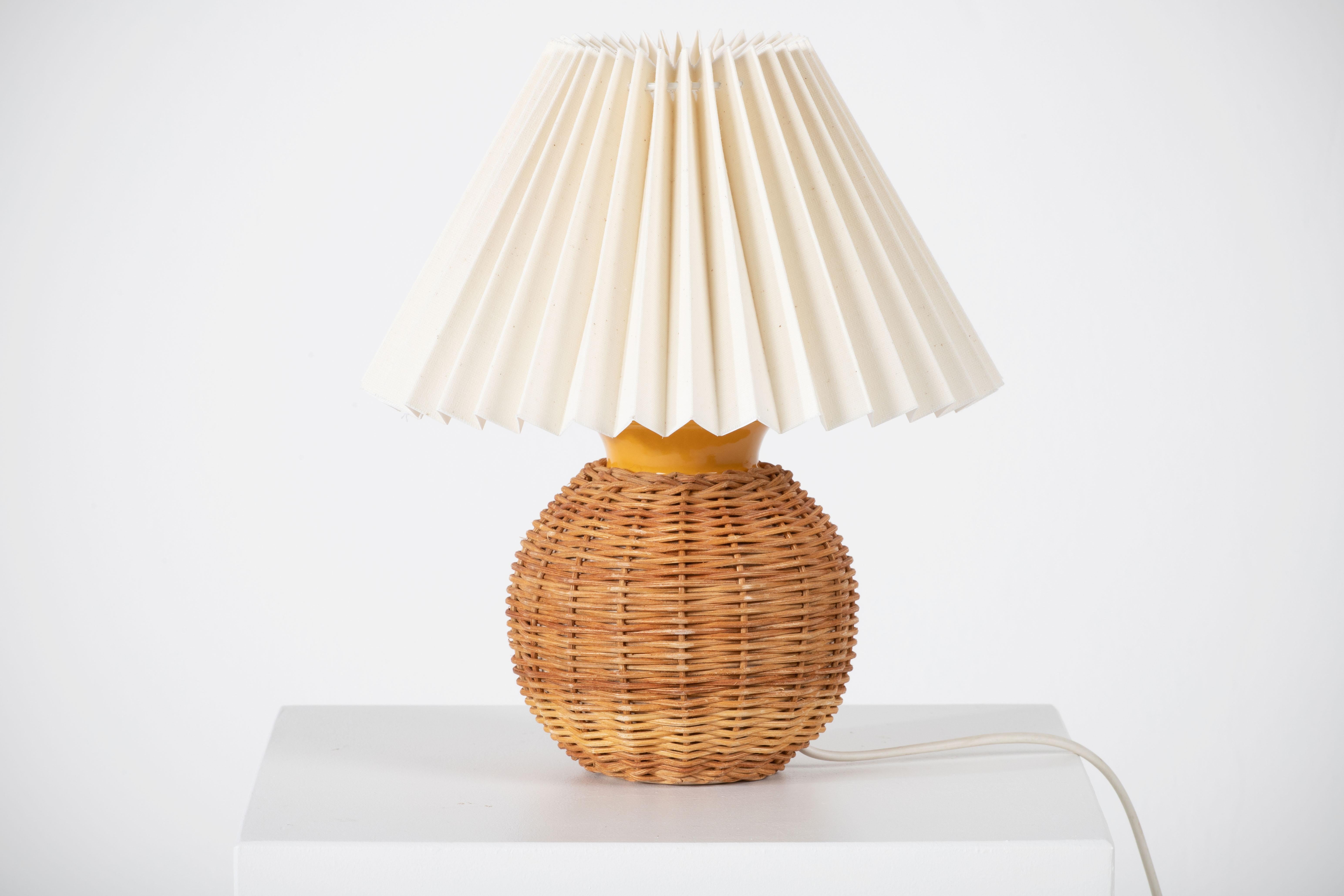 Mid-Century Modern Rattan Table Lamp, Italy, 1970