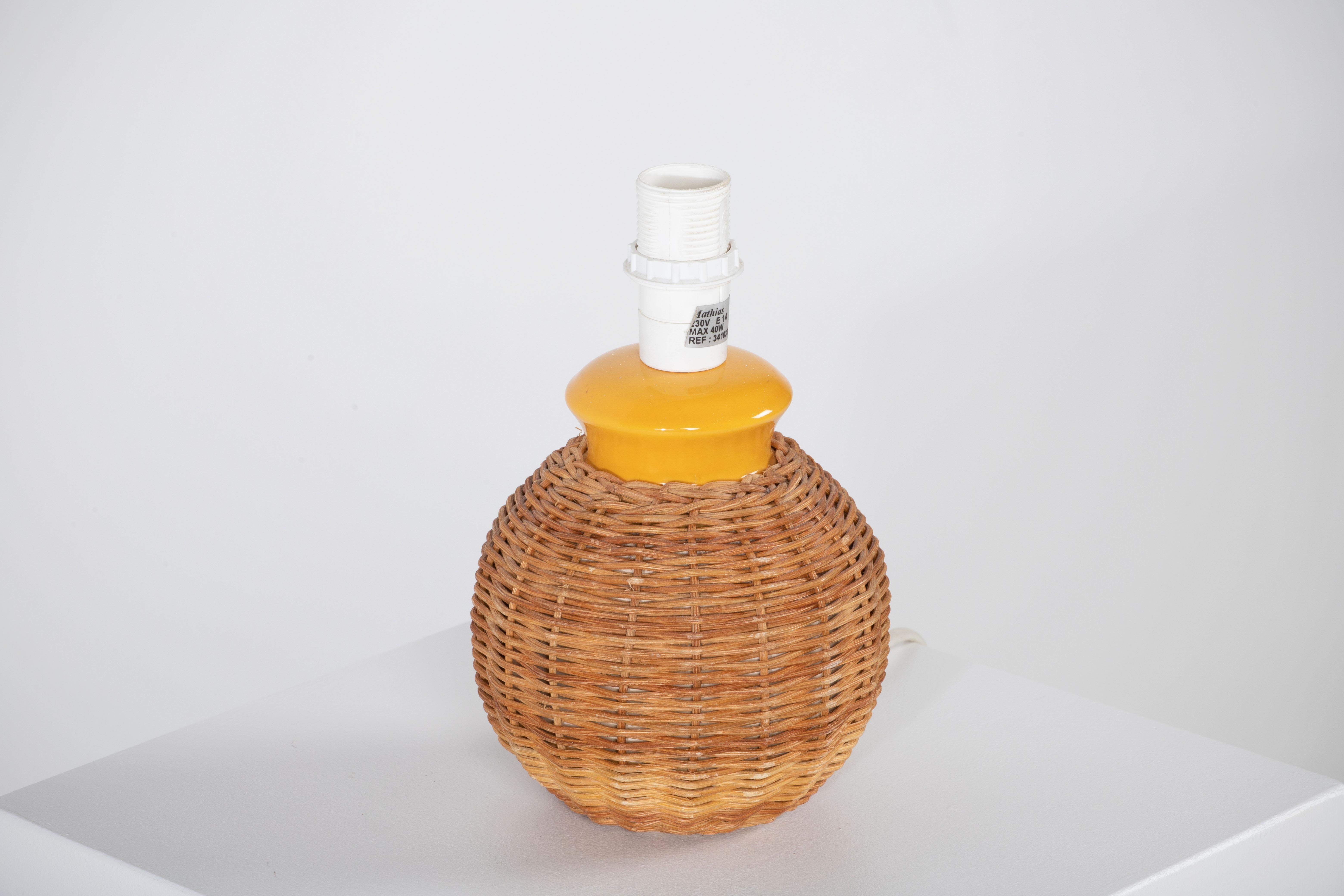 Rattan Table Lamp, Italy, 1970 In Good Condition In Wiesbaden, DE