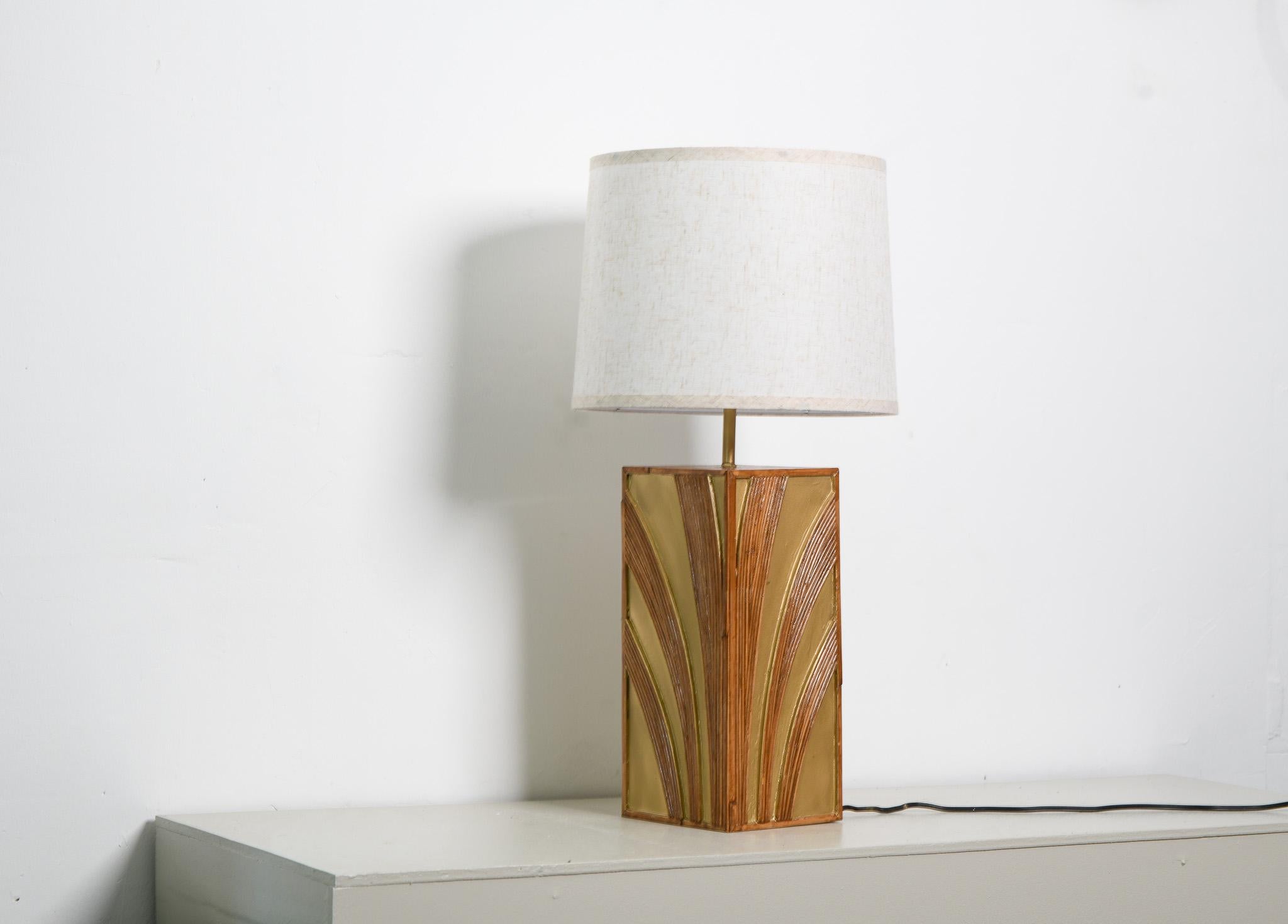 Philippin Lampe à poser en rotin Style modernité du milieu du siècle dernier en vente
