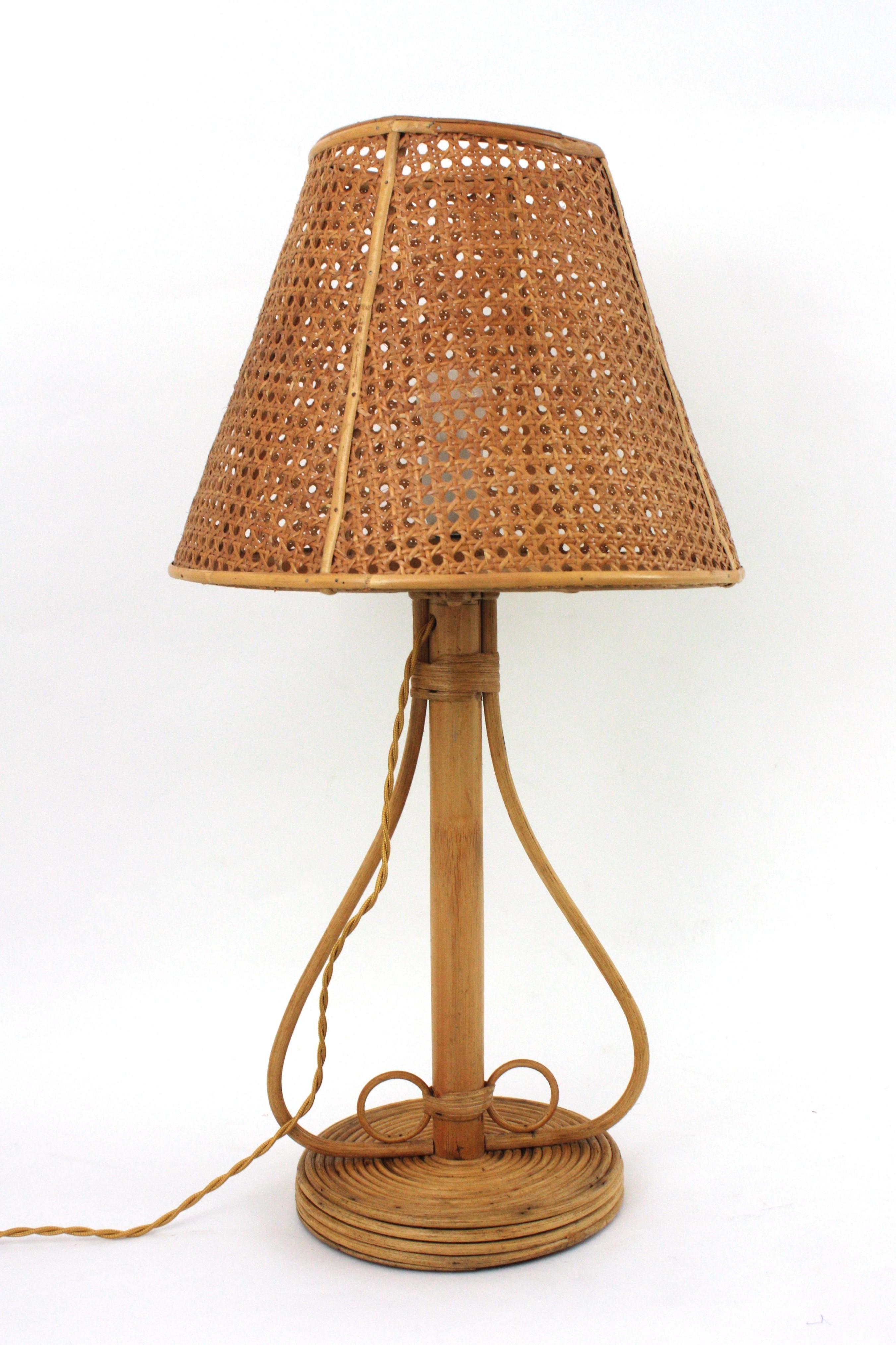 Rattan-Tischlampe mit konischem Lampenschirm aus Korbweidedraht, Italien 1960er Jahre im Angebot 6