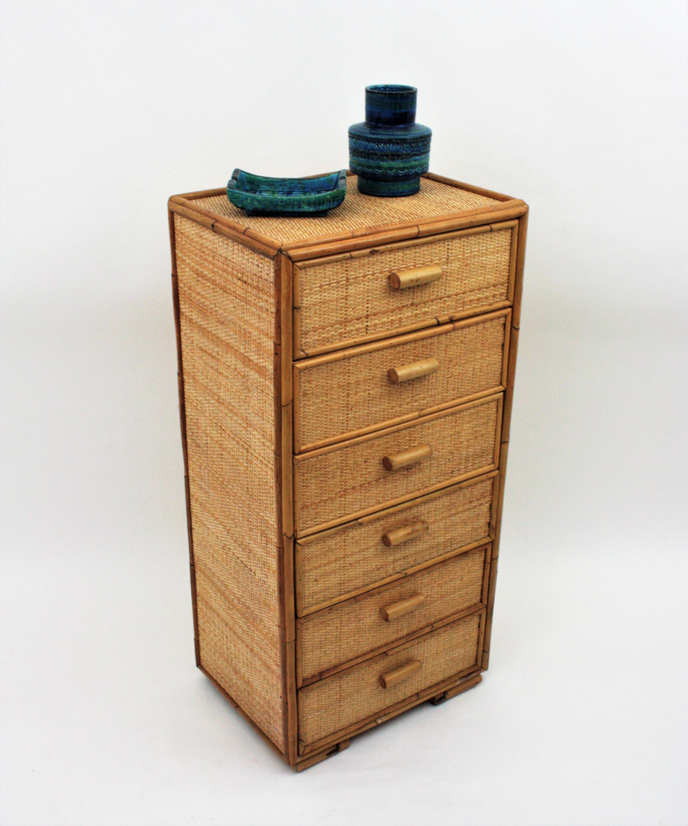 Rattan Tall Boy Dresser, 1960s In Good Condition For Sale In Barcelona, ES