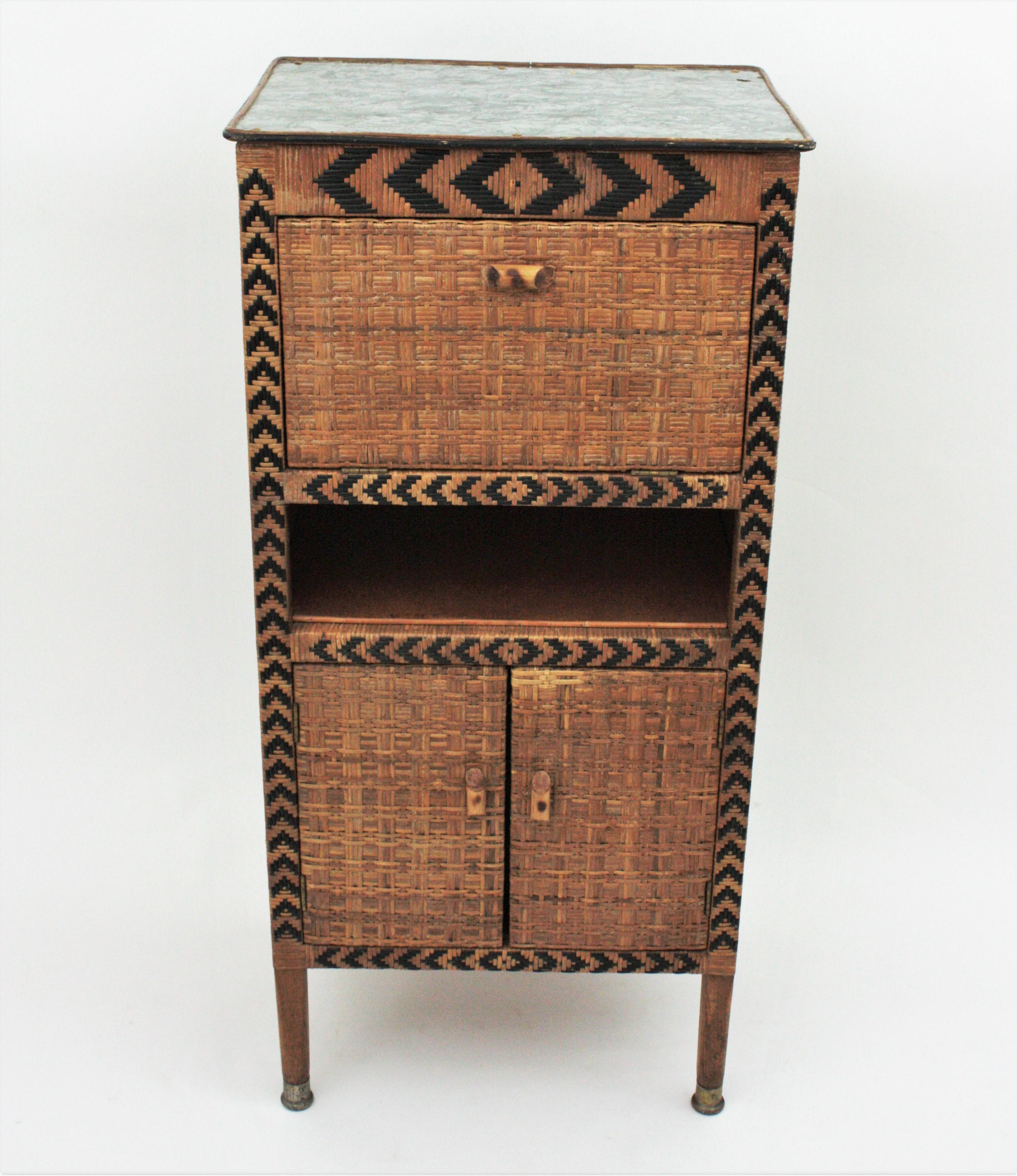 Rattan Tall Cabinet or Dry Bar In Good Condition In Barcelona, ES