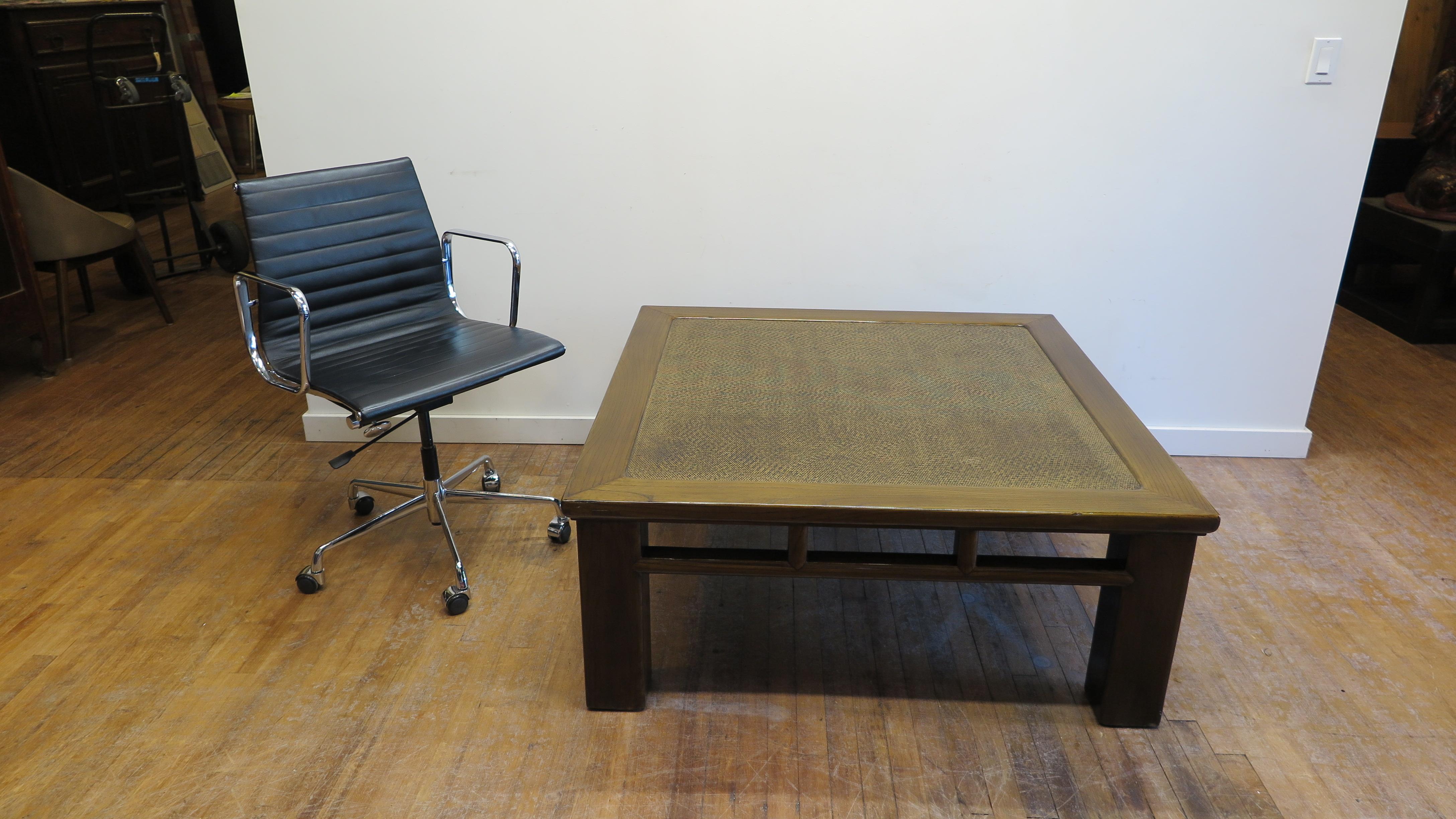 Rattan Top Low Table In Good Condition For Sale In New York, NY
