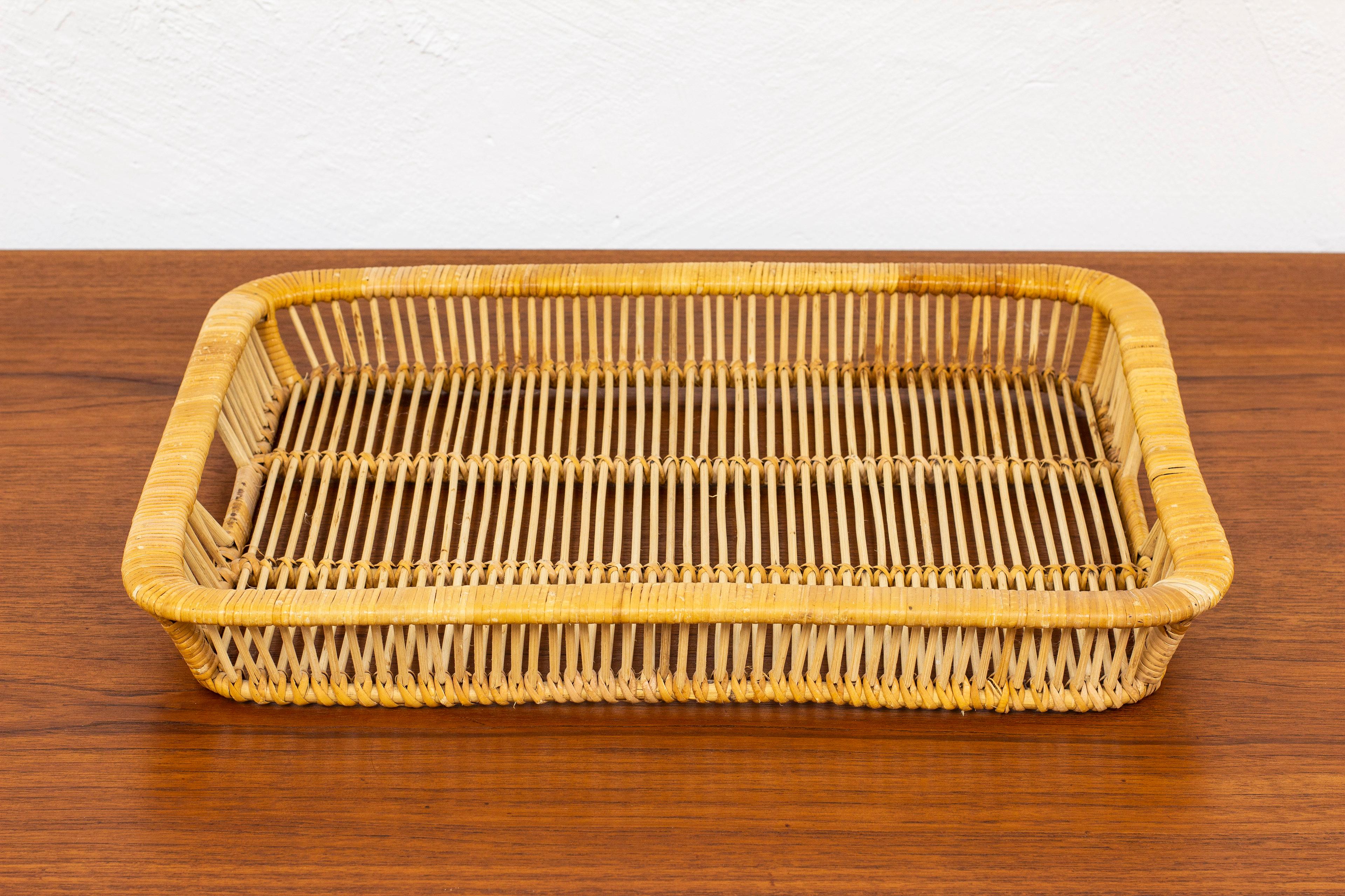 Scandinavian Modern Rattan Tray Designed and Made by Artek in Finland During the 1960s For Sale