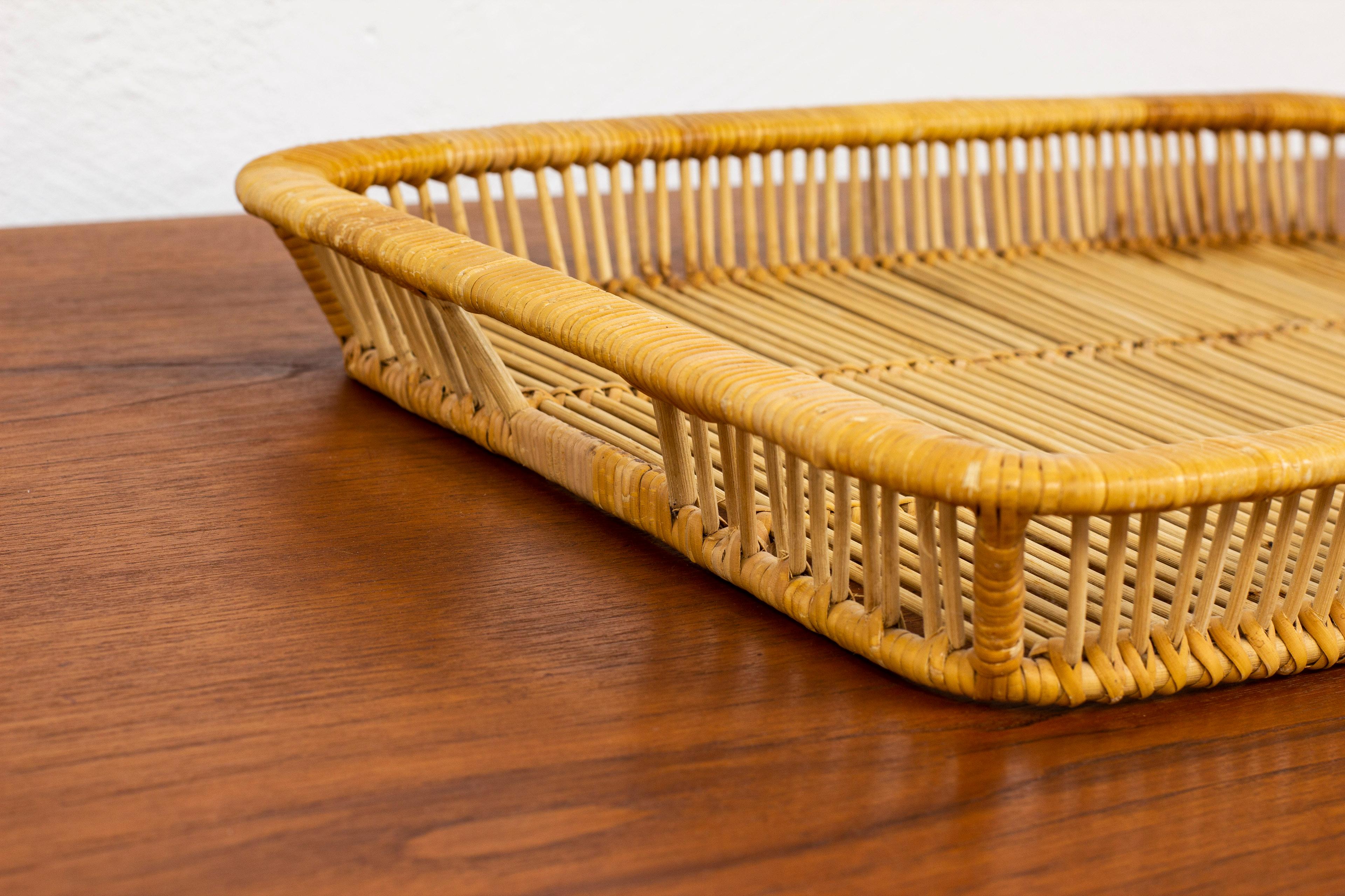 Rattan Tray Designed and Made by Artek in Finland During the 1960s In Good Condition For Sale In Hägersten, SE