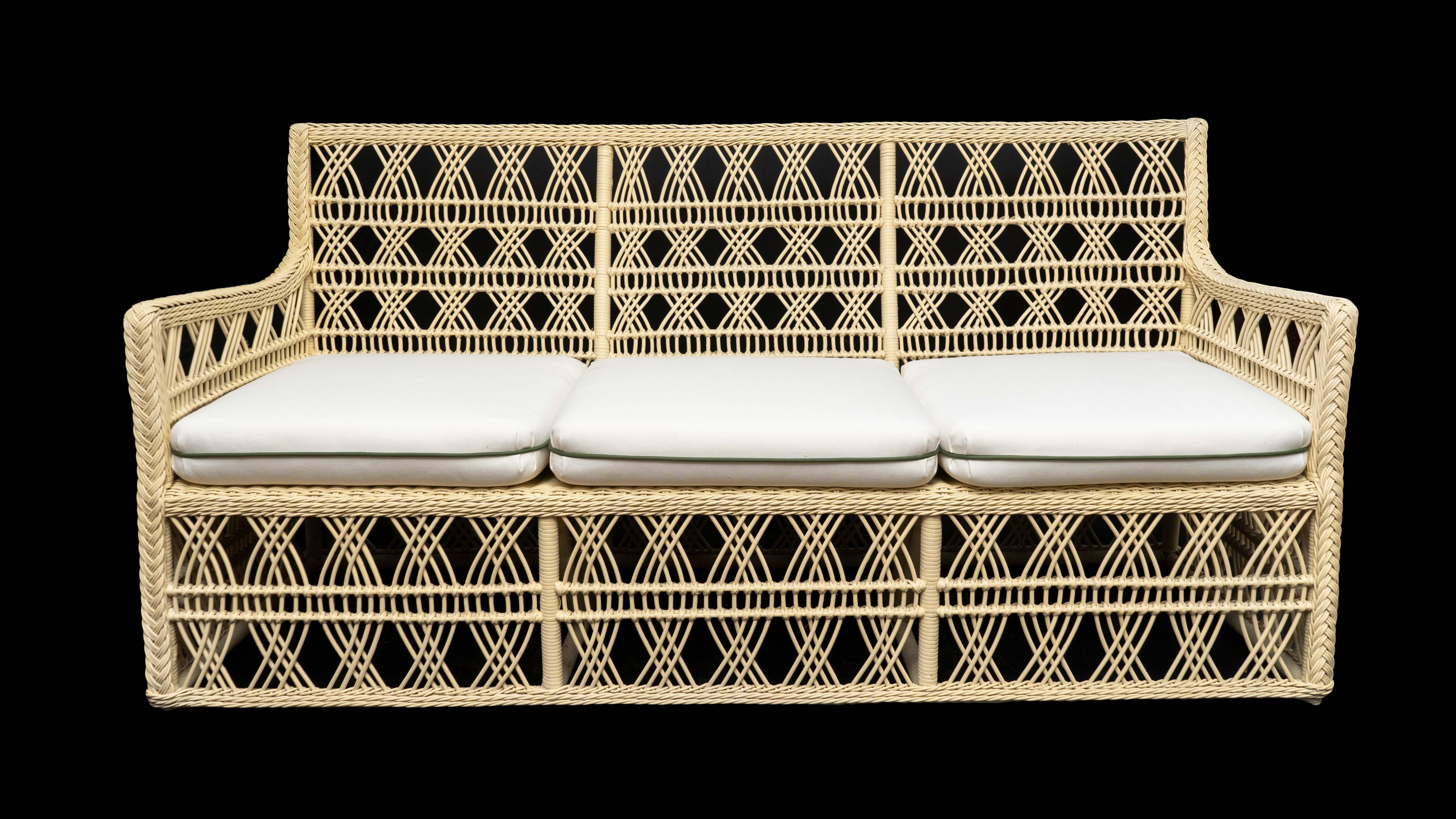 Rattan-Sofa Trellis. Hergestellt für Creel and Gow in Tanger, Marokko.

Maße: 30