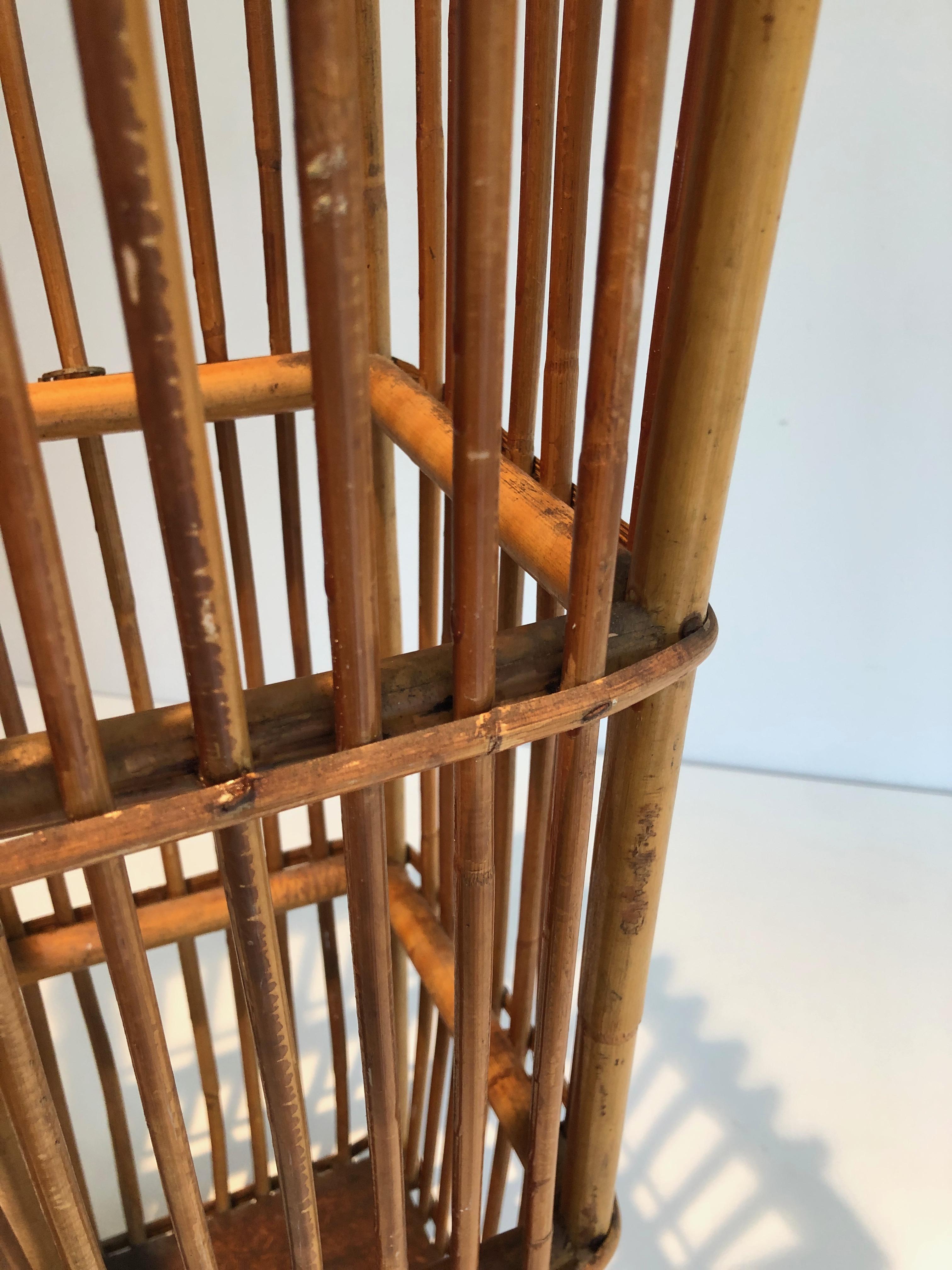 Stand Umbrella en rotin. Travail français. Circa 1970 en vente 11