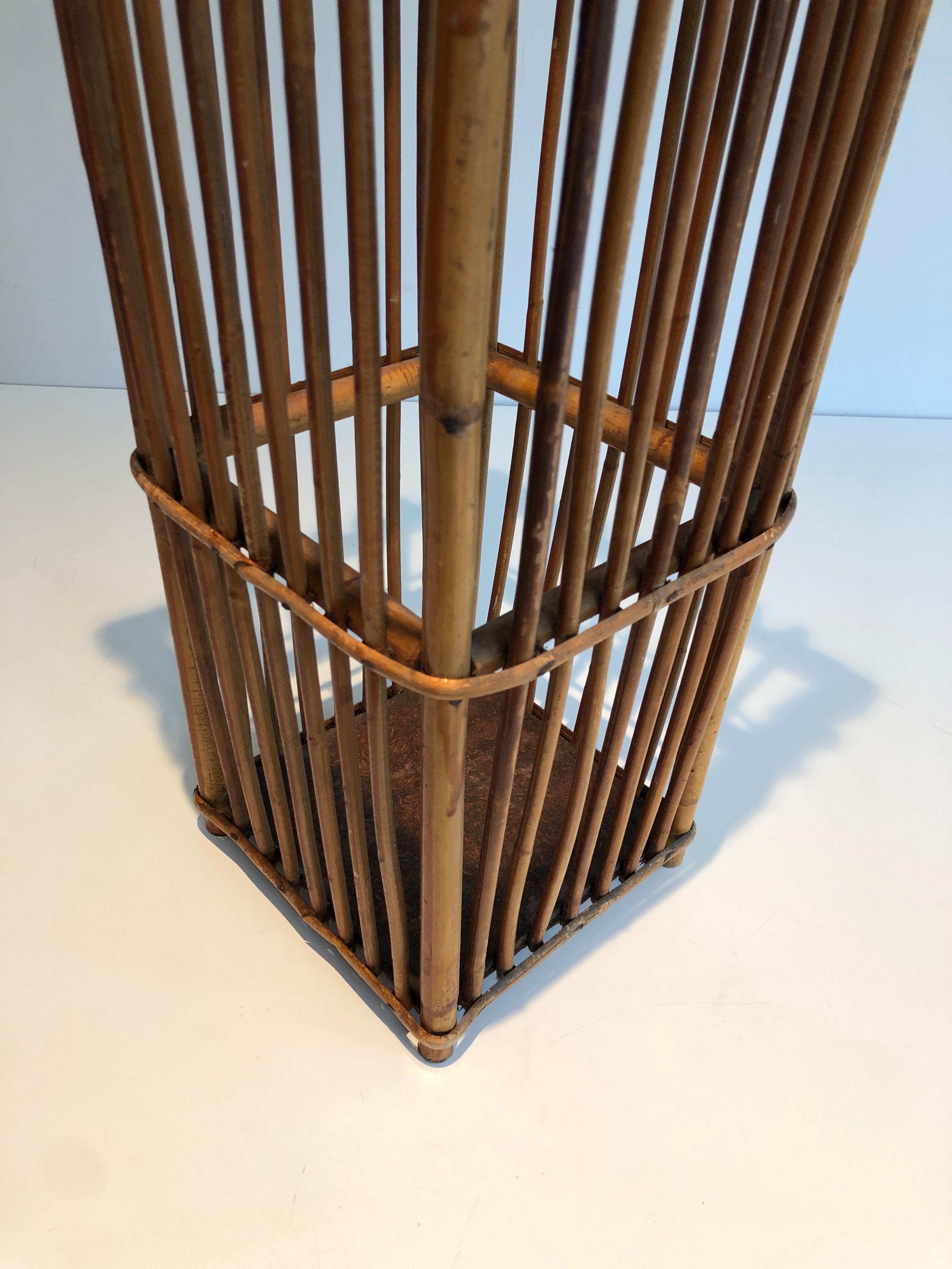 Stand Umbrella en rotin. Travail français. Circa 1970 en vente 12