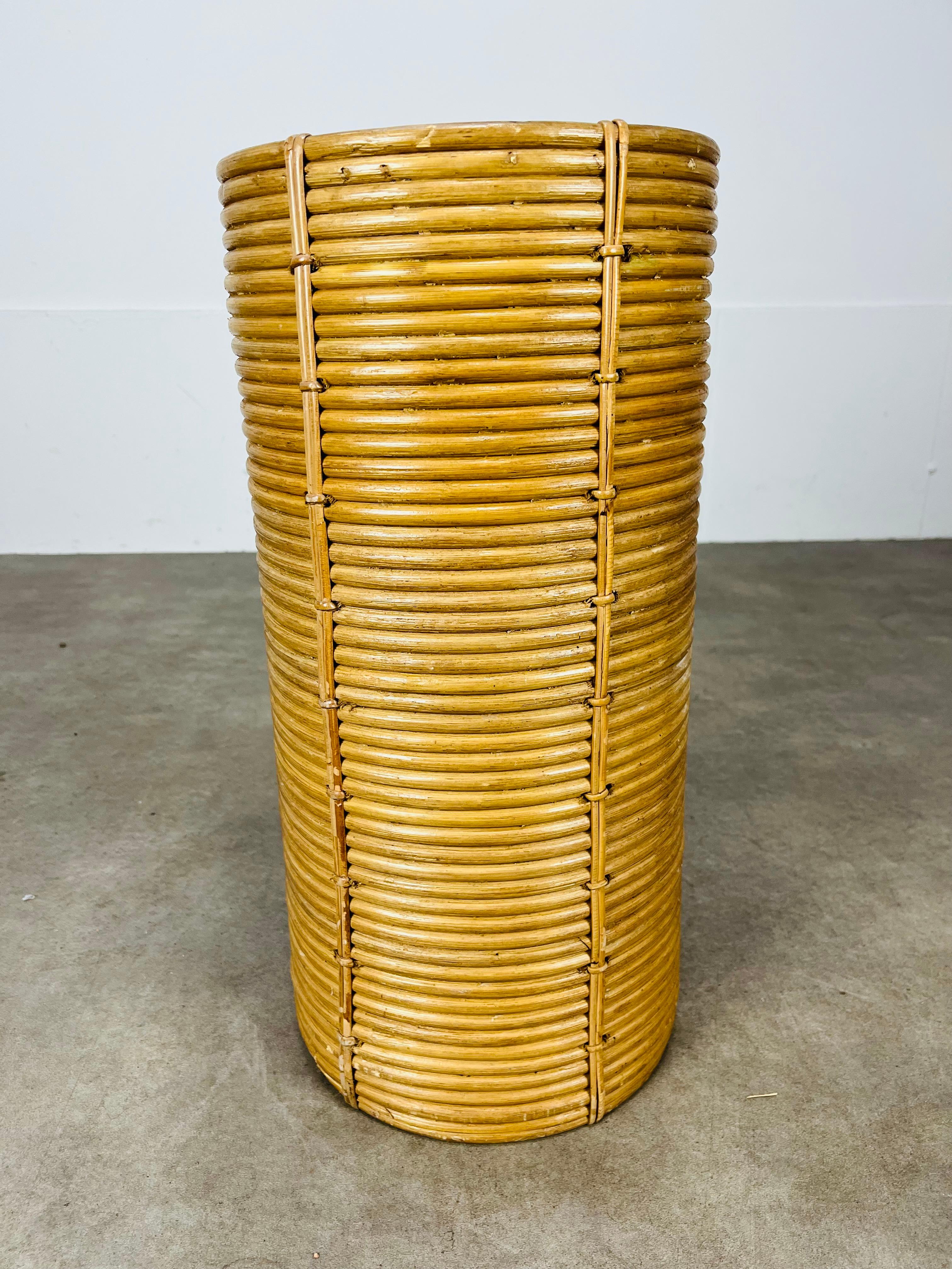 Rotin Porte-parapluies en rotin, Italie, années 1960 en vente