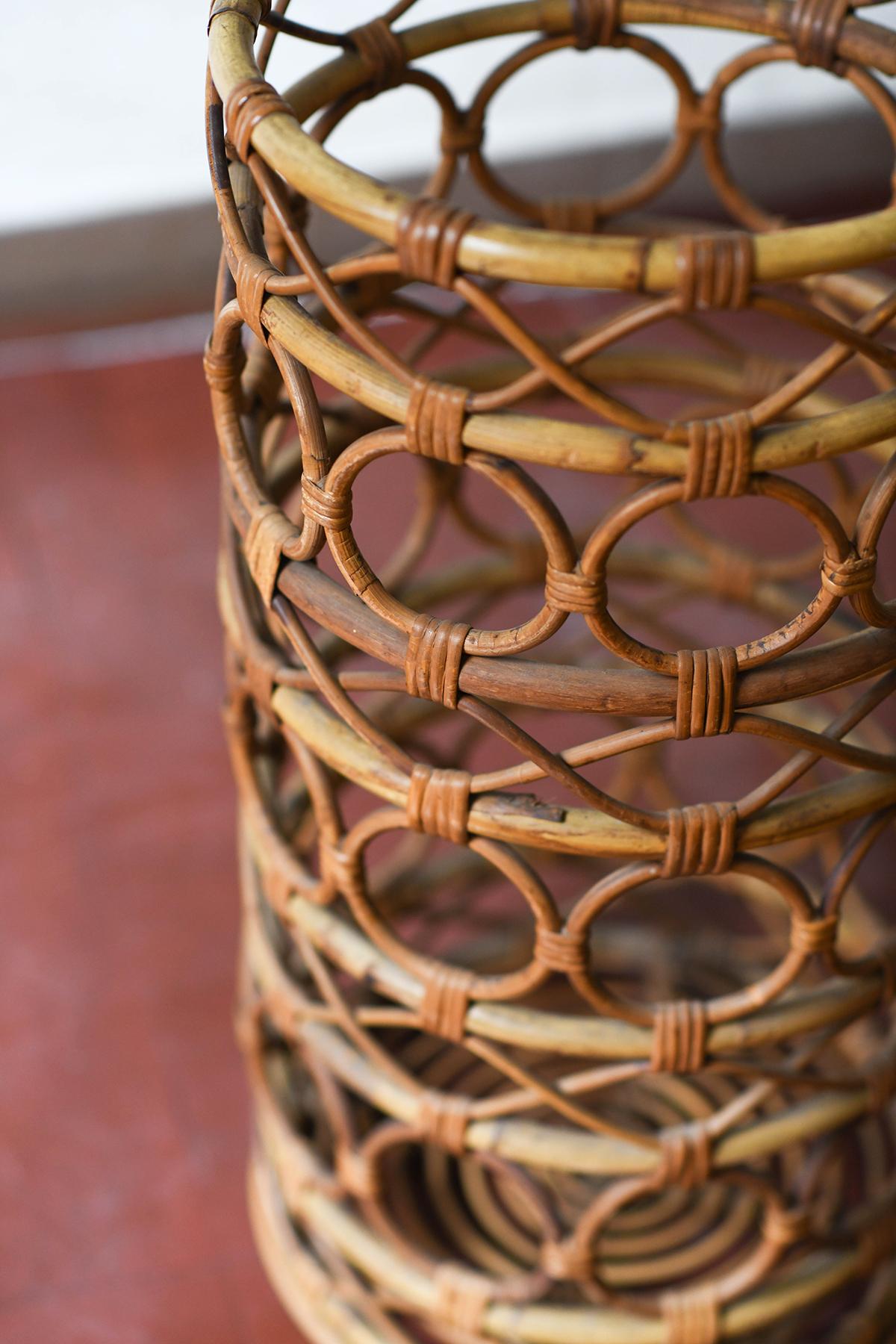 Rattan umbrella stand with geometric motifs, Italy 1980 For Sale 2