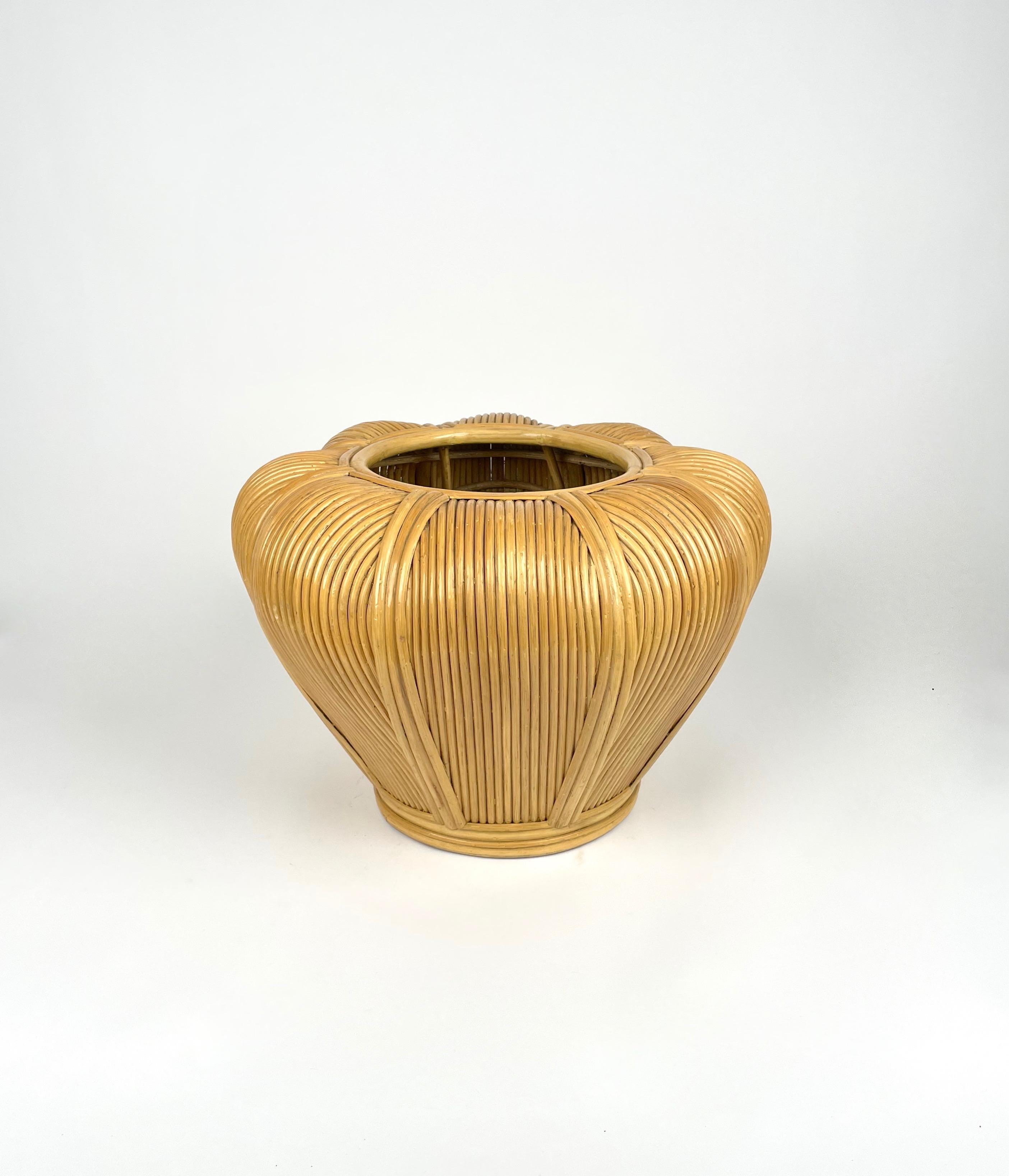 Mid-Century Modern Vase en rotin Cachepot Plant Holder Italie, 1970 en vente