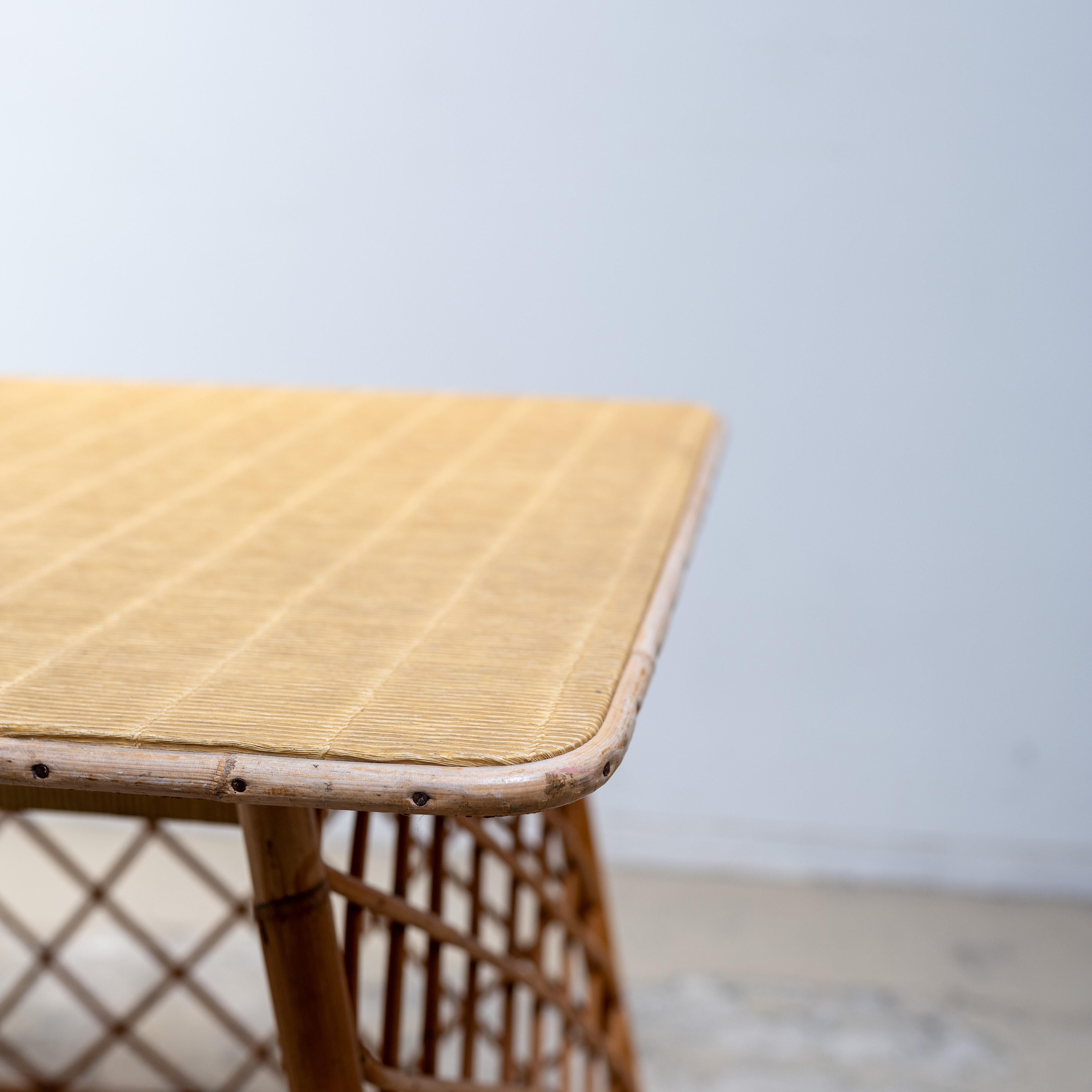 Rotin Table vintage en rotin, France, 1970 en vente