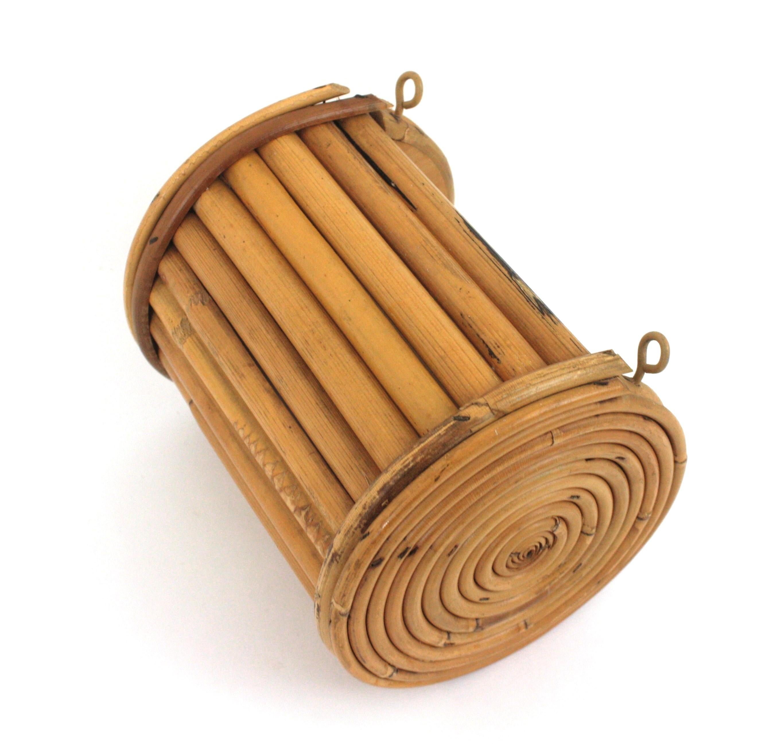 Rattan Wall Mounted Bathroom Accessories Set, 1950s For Sale 6