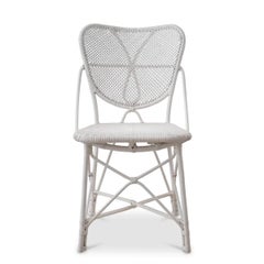 Chaise en rotin blanche