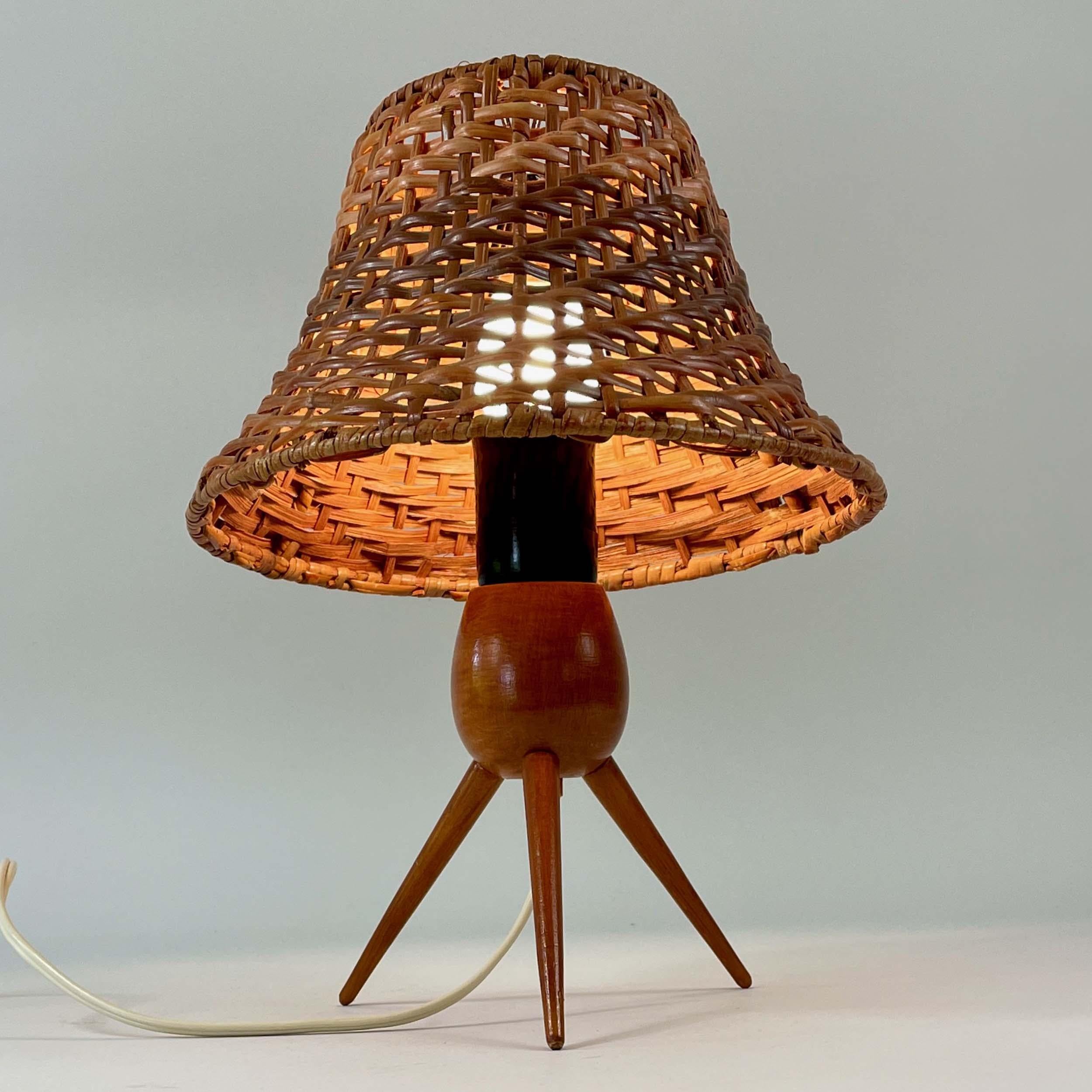 Rattan Wicker and Birch Tripod Table Lamp, Austria 1950s For Sale 3