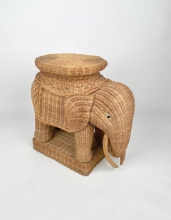 Table basse d'appoint éléphant en rotin et osier, France, années 1960