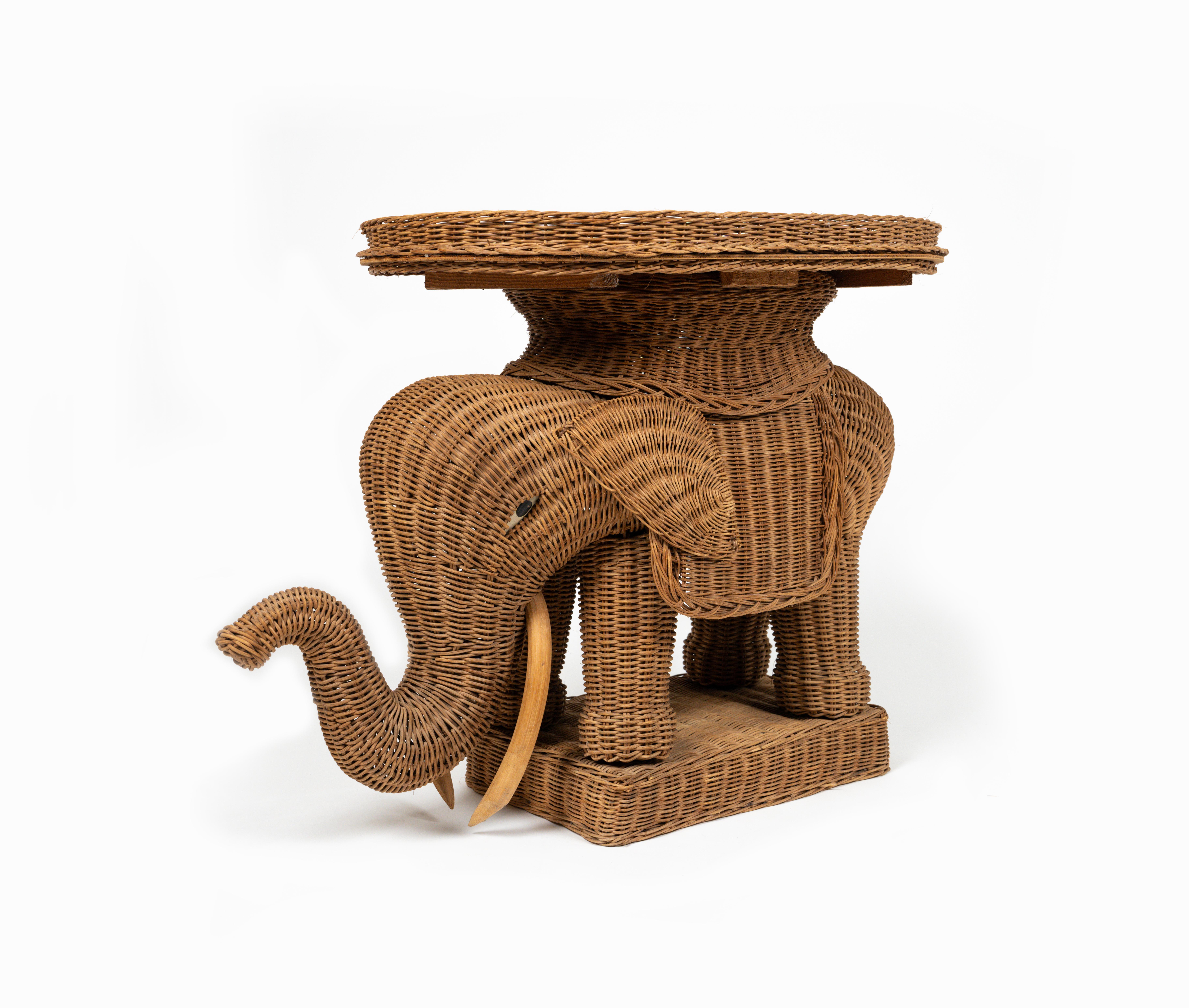 Table basse d'appoint en rotin et osier avec éléphant, style Vivai Del Sud, Italie, années 1960 en vente 3