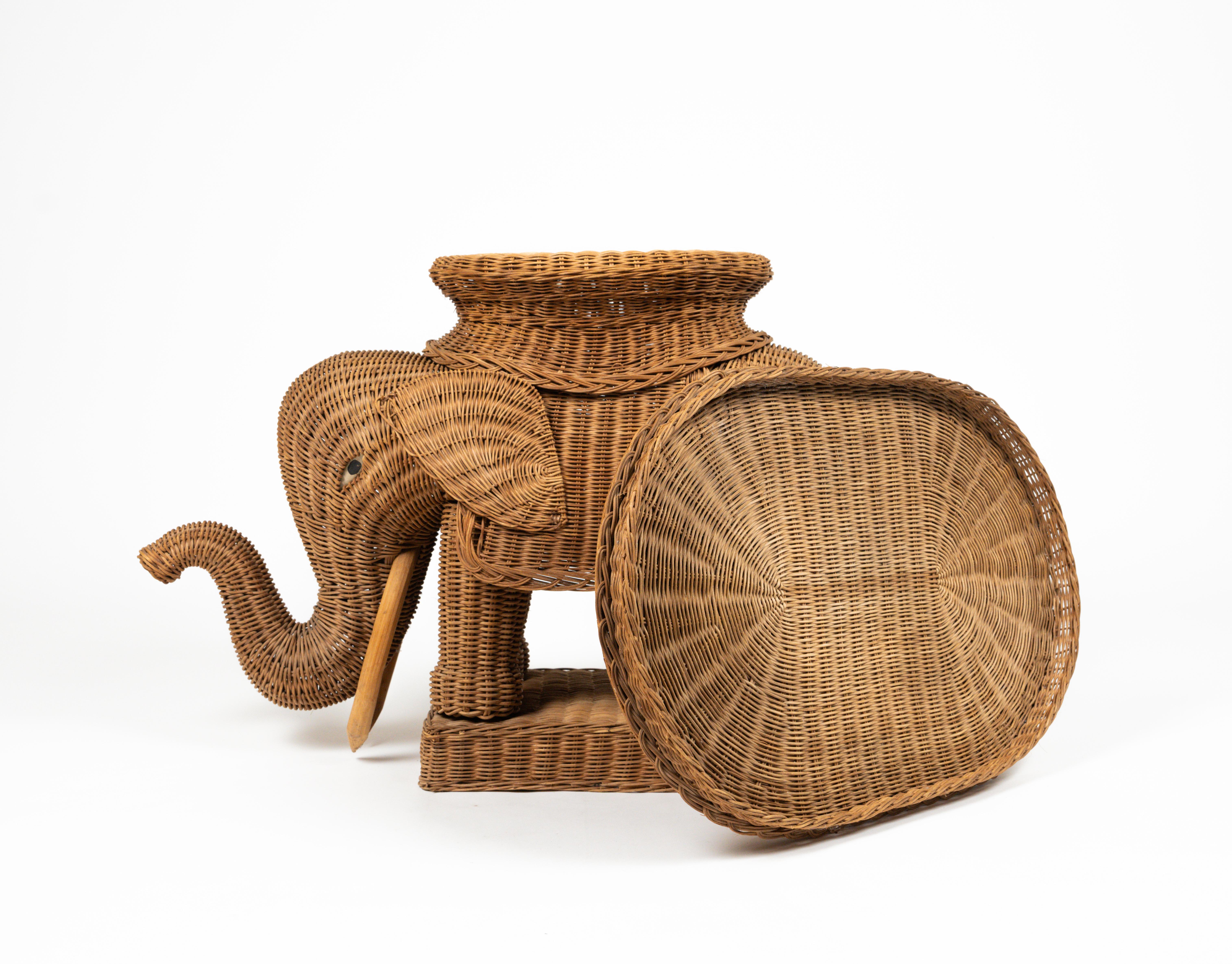Rattan & Wicker Elephant Side Coffee Table Vivai Del Sud Style, Italy, 1960s For Sale 3