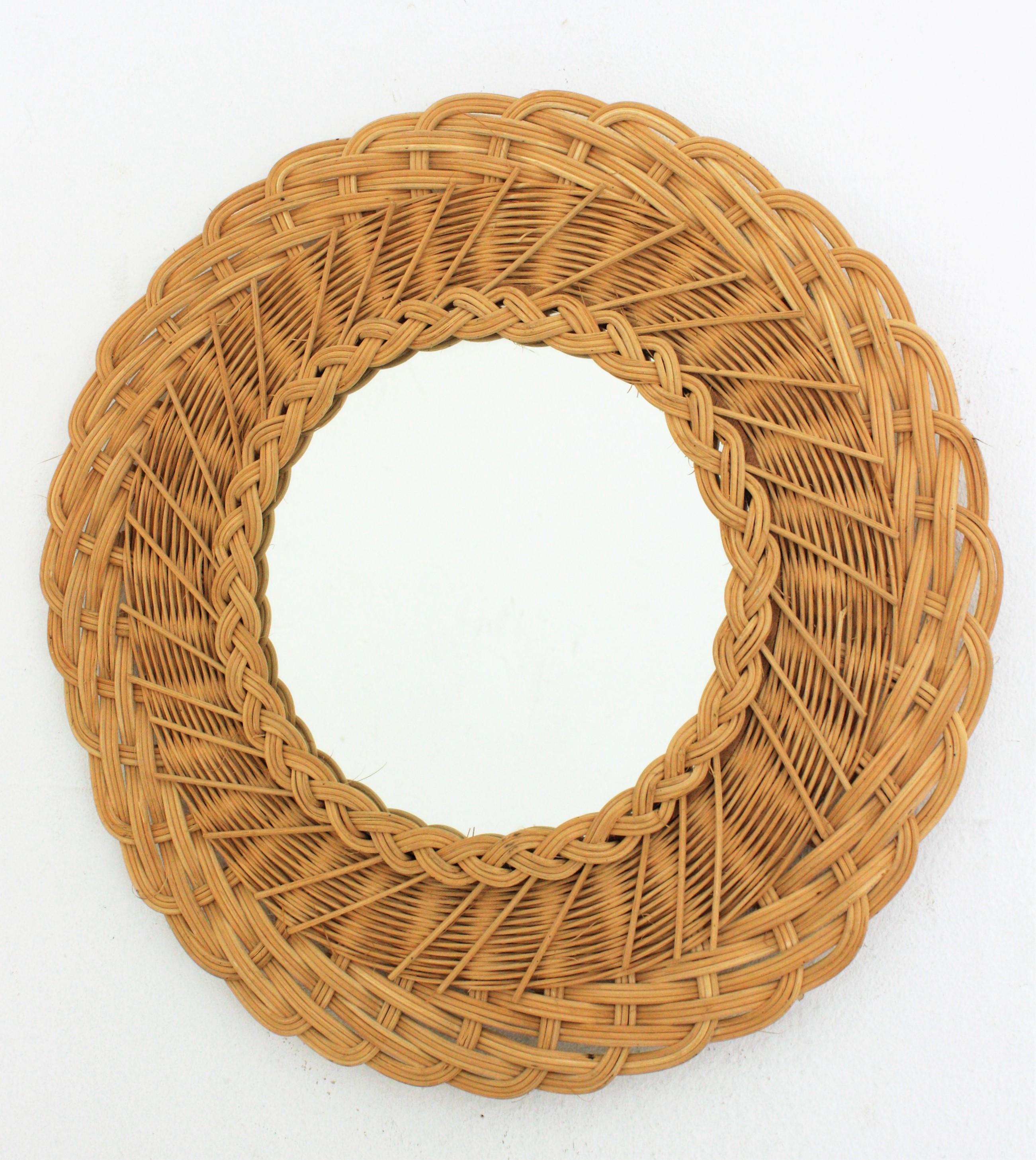 French Hand Woven Rattan Wicker Round Mirror, 1960s For Sale 1