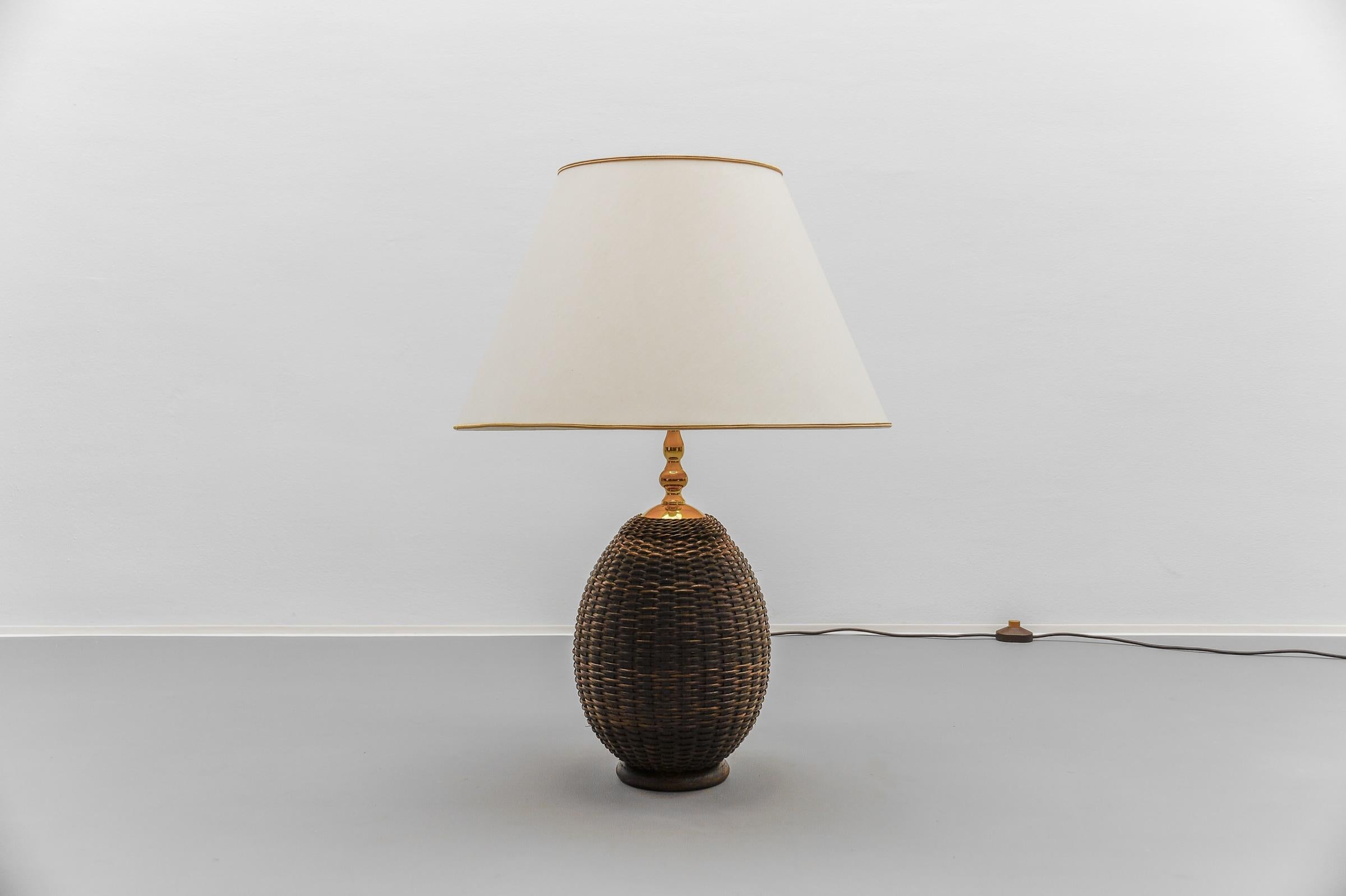 Scandinavian Ceramic Table Lamp, 1960s

The lamp need 1 x E27 / E26 Edison screw fit bulb, is wired, in working condition and runs both on 110 / 230 volt.


