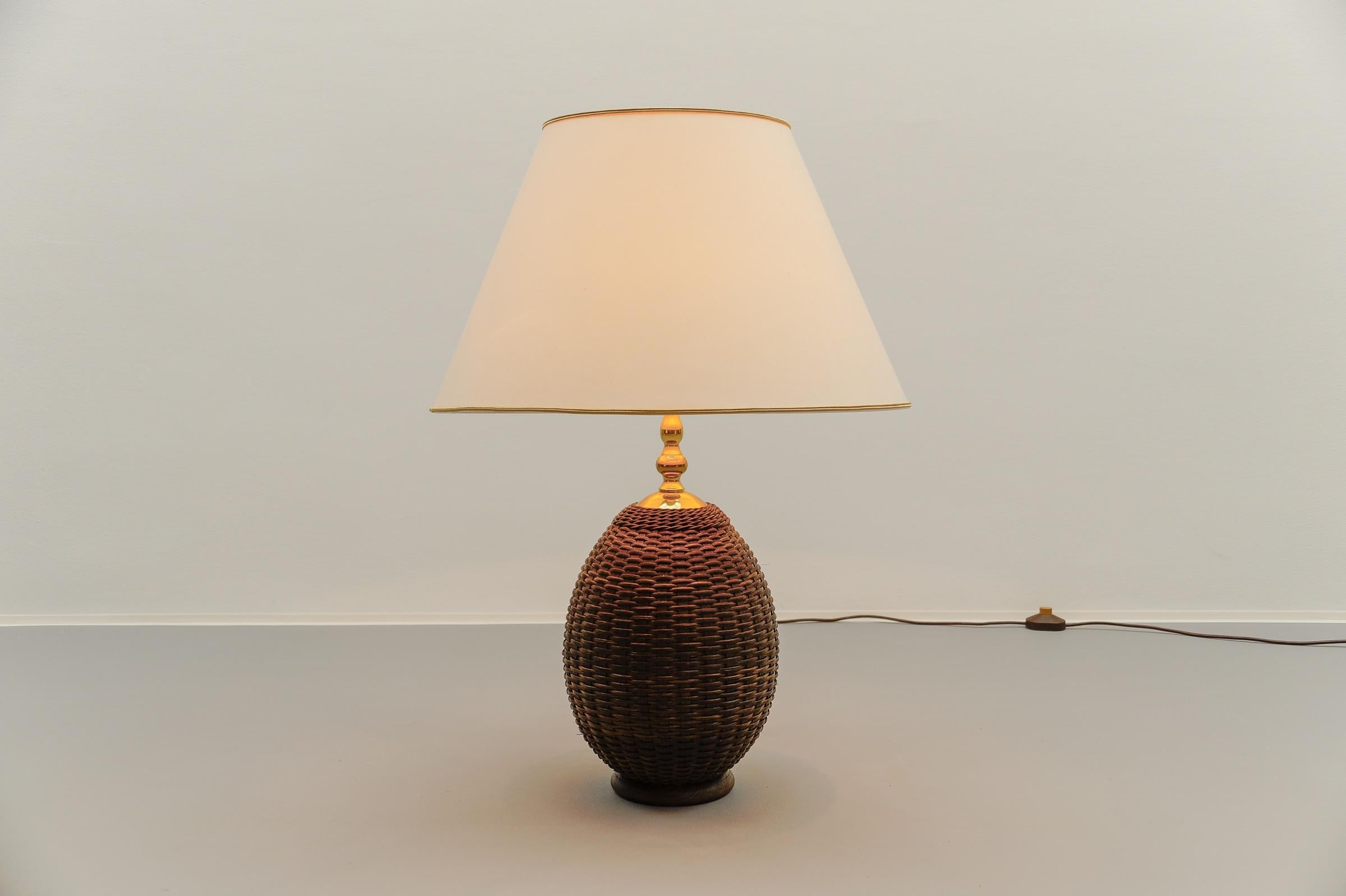Scandinavian Modern Rattan Wicker Table Lamp, 1960s Italy For Sale