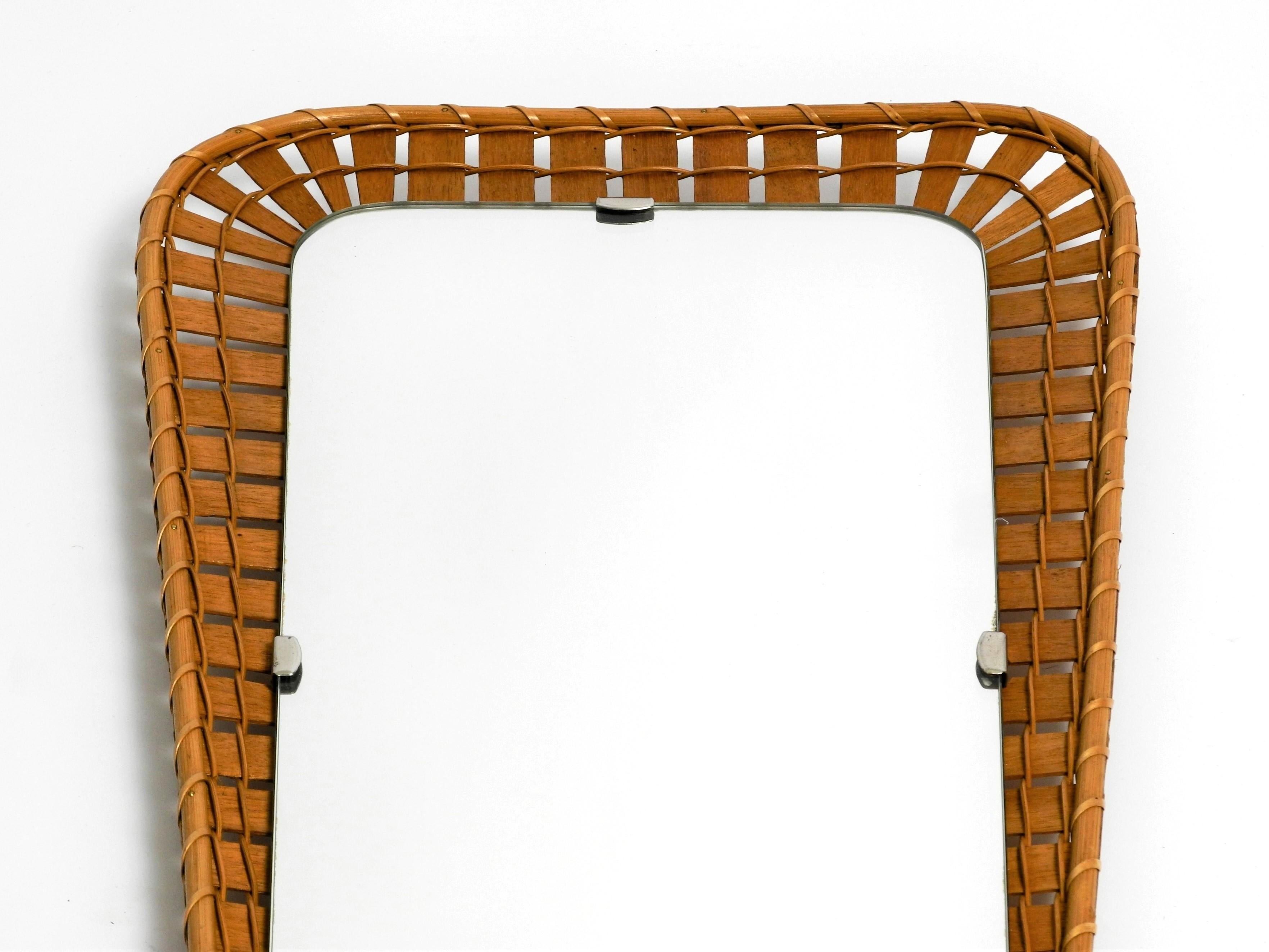 Espejo trapecio de mimbre y ratán, años 70, Italia Italiano en venta