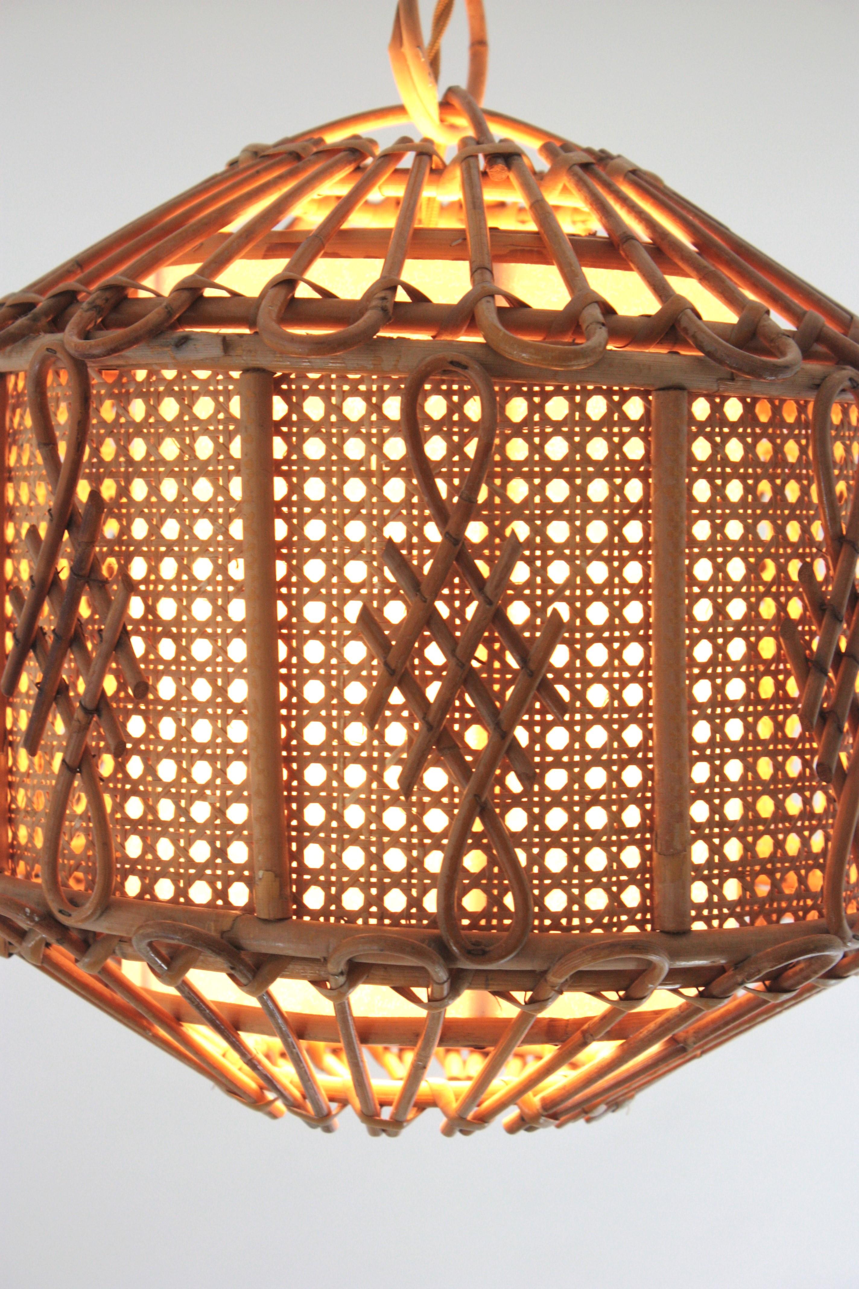 Lampadari a sospensione in filo di vimini e rattan, set di due in vendita 8