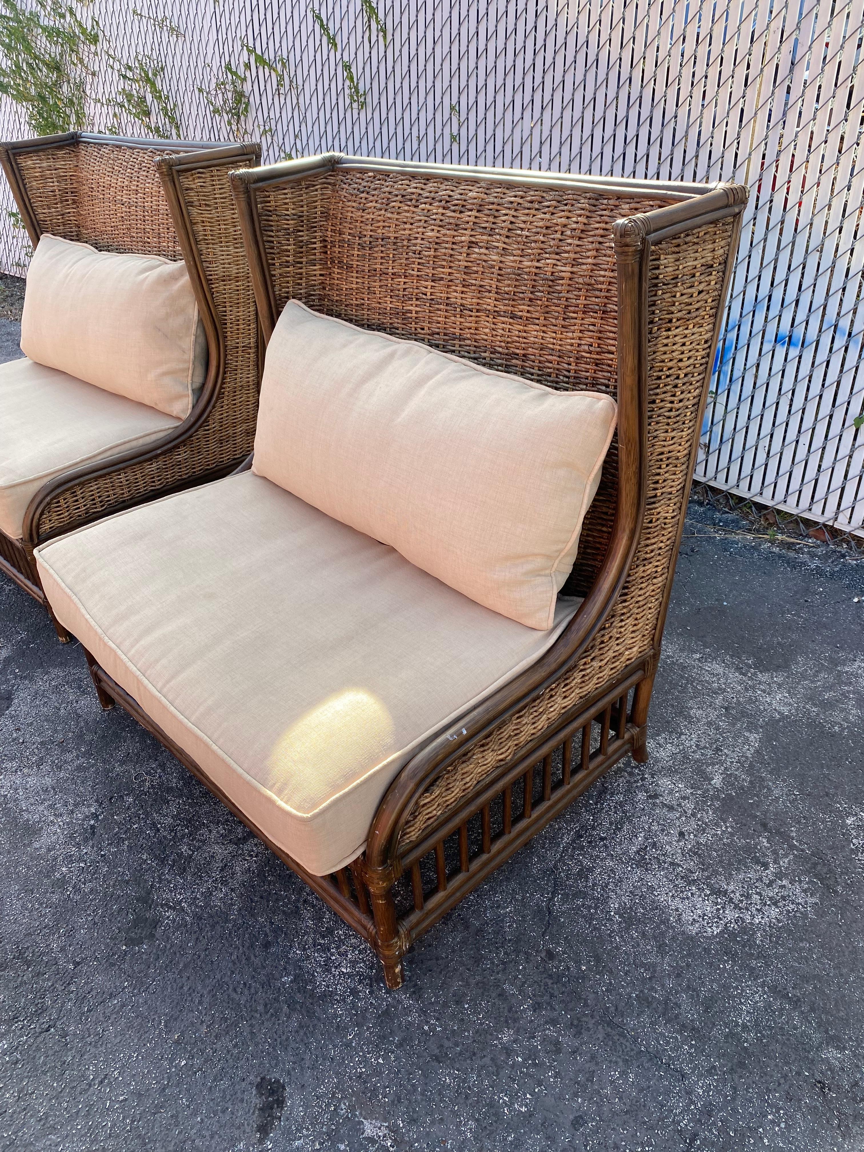 Rattan Wingback Settee Loveseat and Ottoman, set of 3 In Good Condition For Sale In Fort Lauderdale, FL