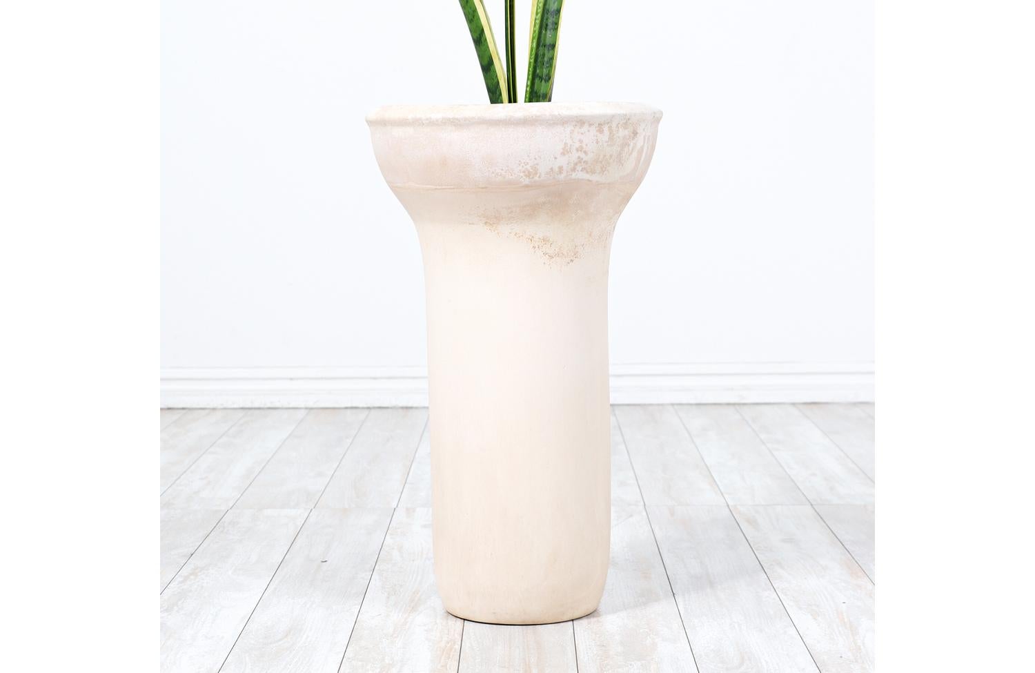 Raul Coronel Keramik-Pflanzgefäß für Architectural Pottery (Mitte des 20. Jahrhunderts) im Angebot