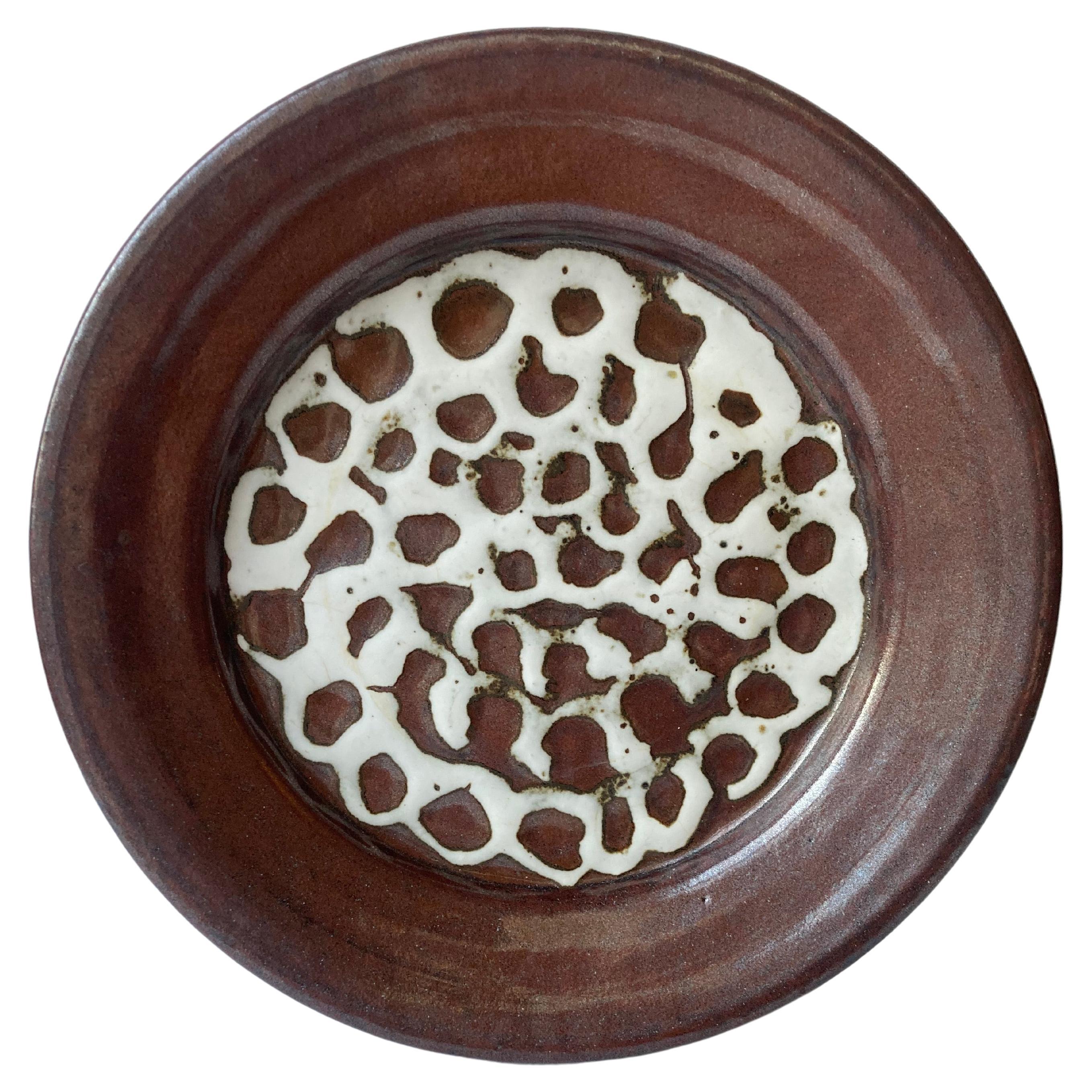 Assiette décorative en céramique / poterie de Raul Coronel  en vente