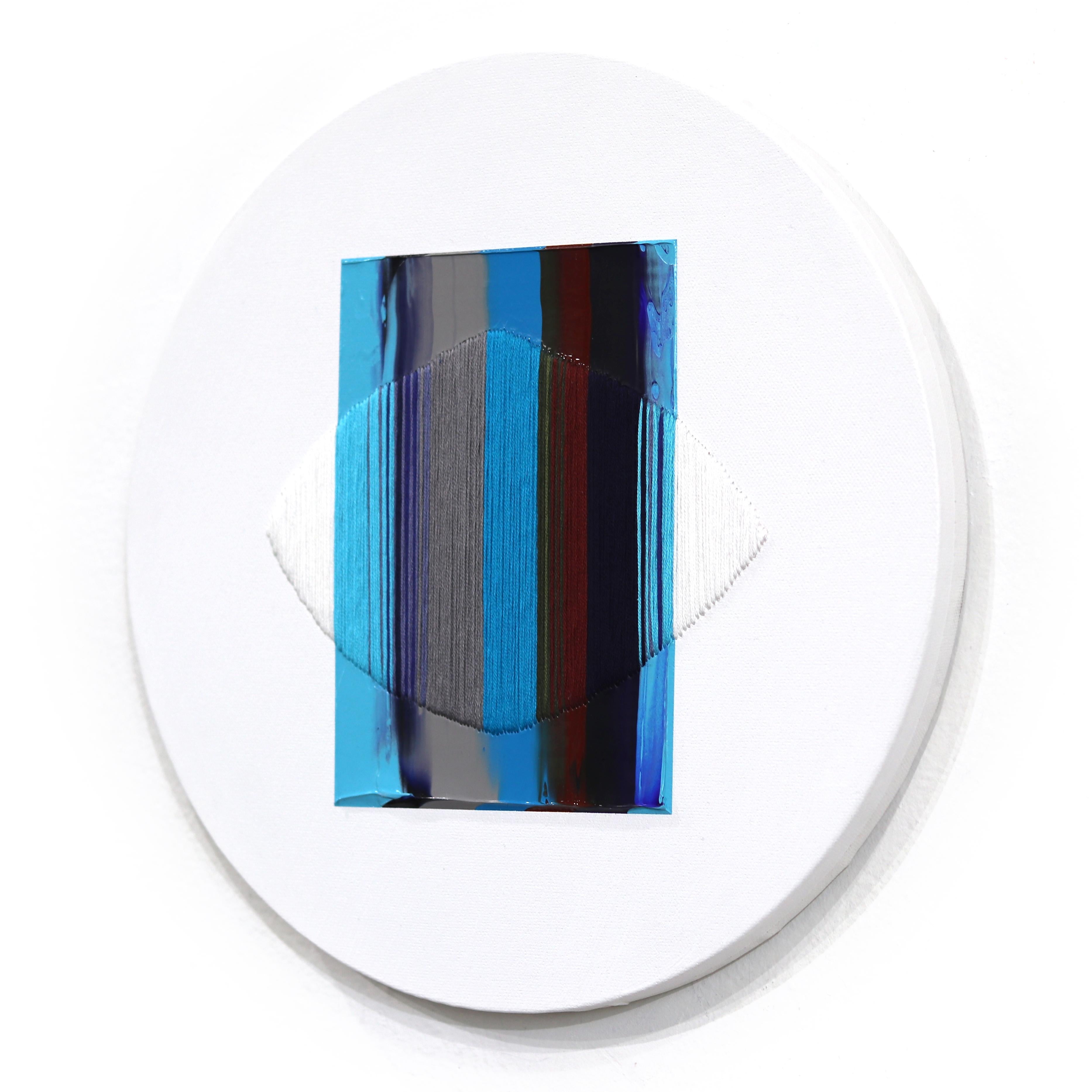 Parole come gocce d'acqua su una stufa - Arte astratta blu rotonda - Abstract Painting Blu di Raul de la Torre